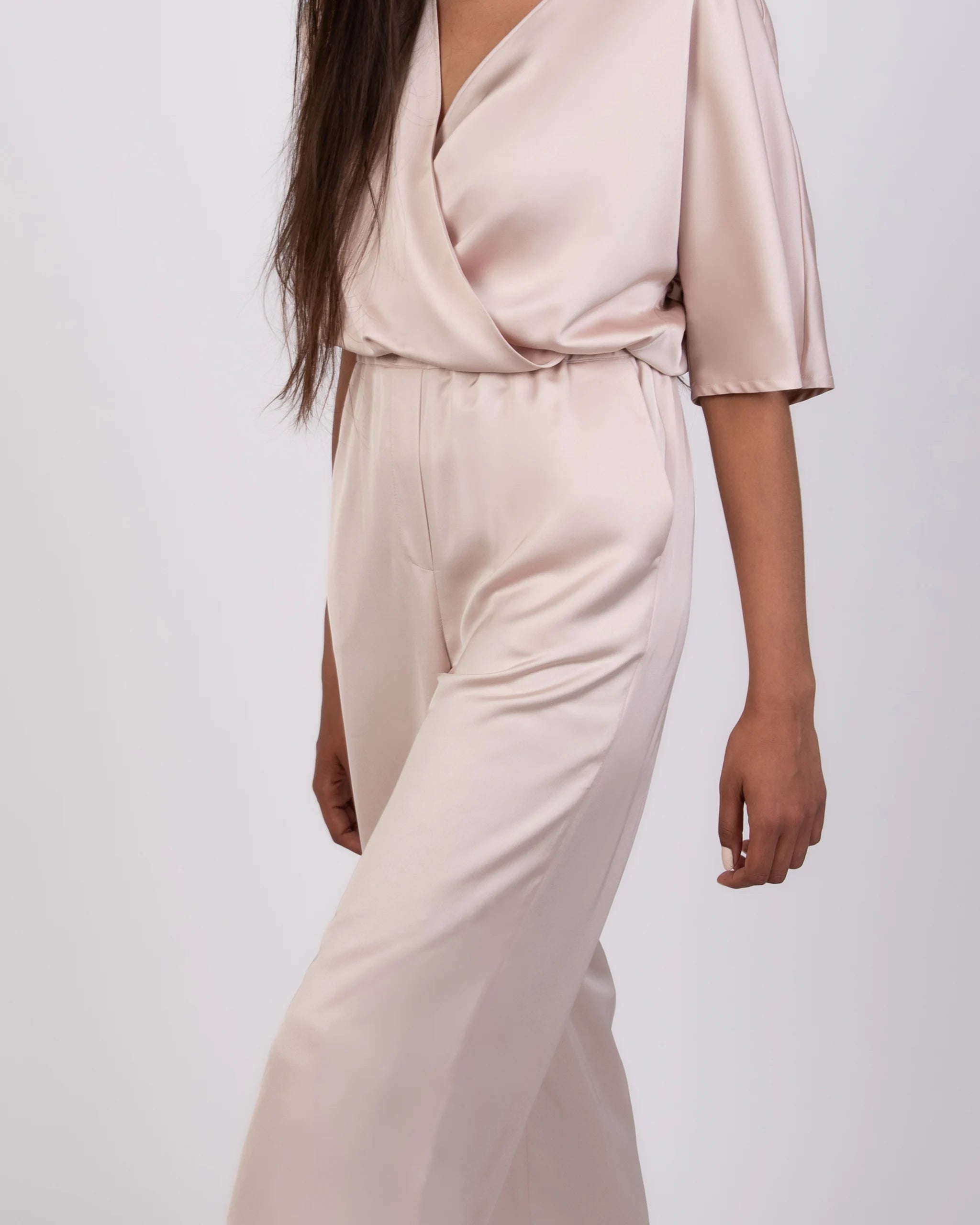 Jumpsuit für festliche Anlässe sowie Brautjungfern in Rosa - Detailansicht