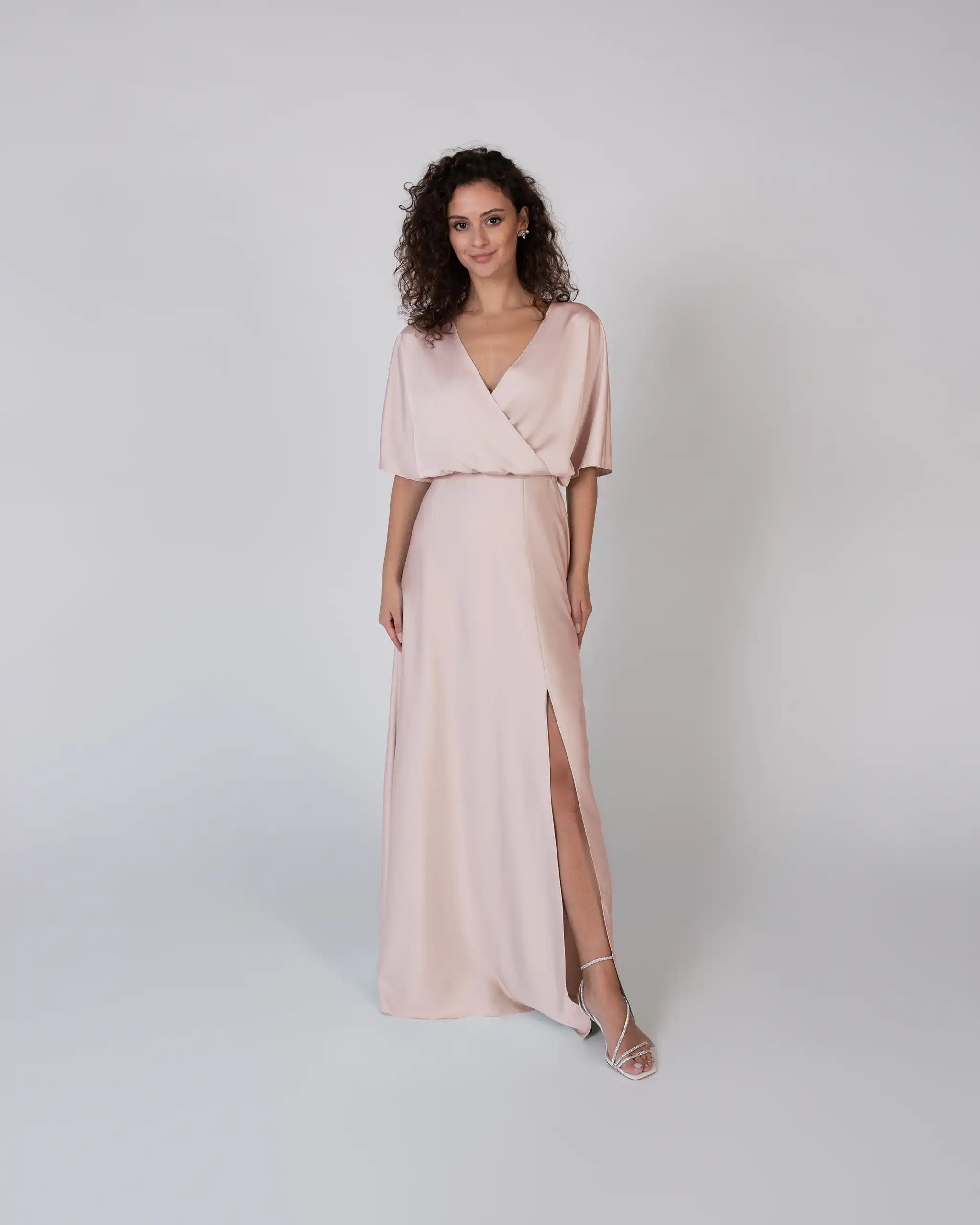 Stilvolles Abendkleid mit Satinbluse und Rock in A-Linie - Ansicht vorne