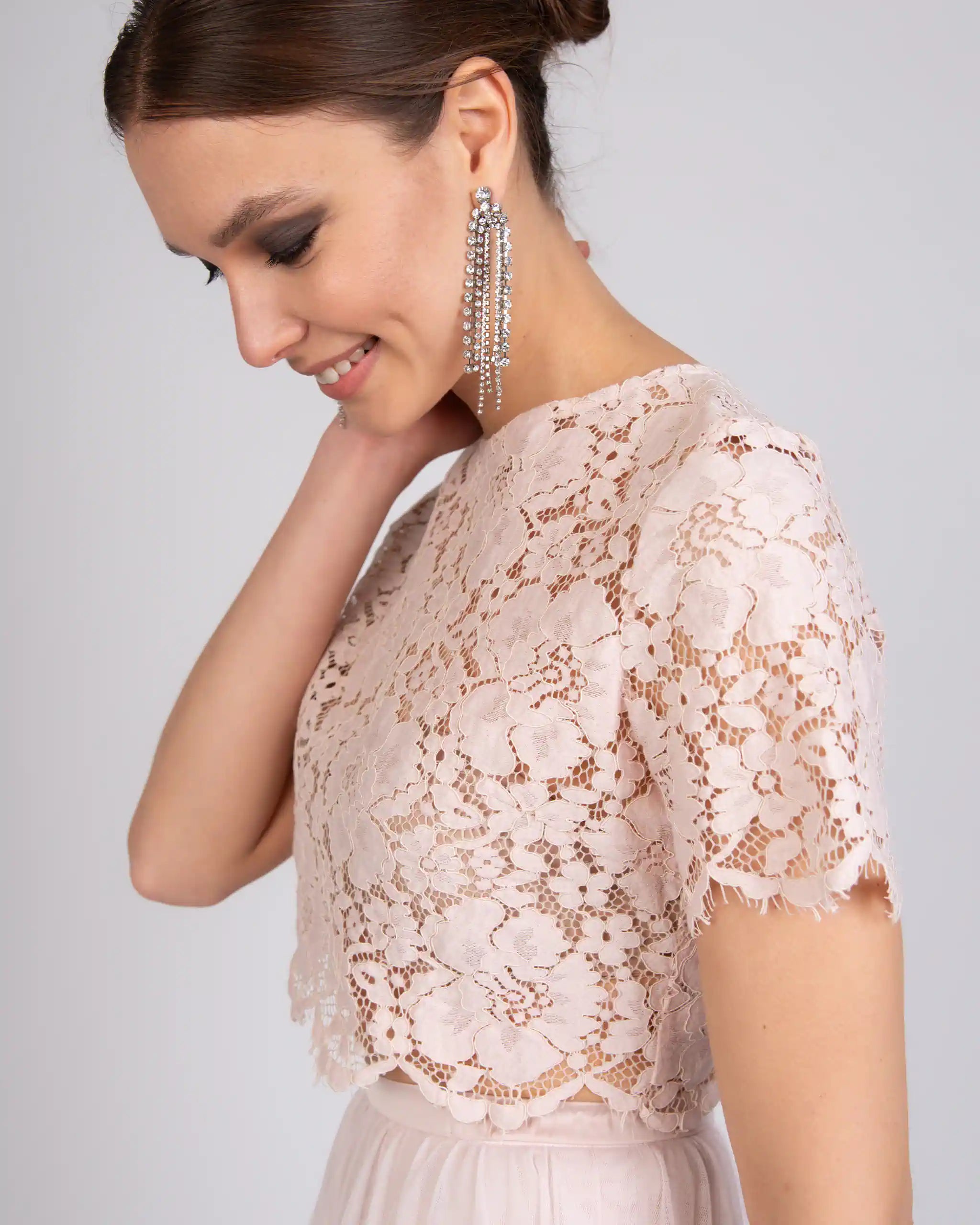 Kurzarm Crop Top aus Vintage Spitze in rosa Ansicht Seite