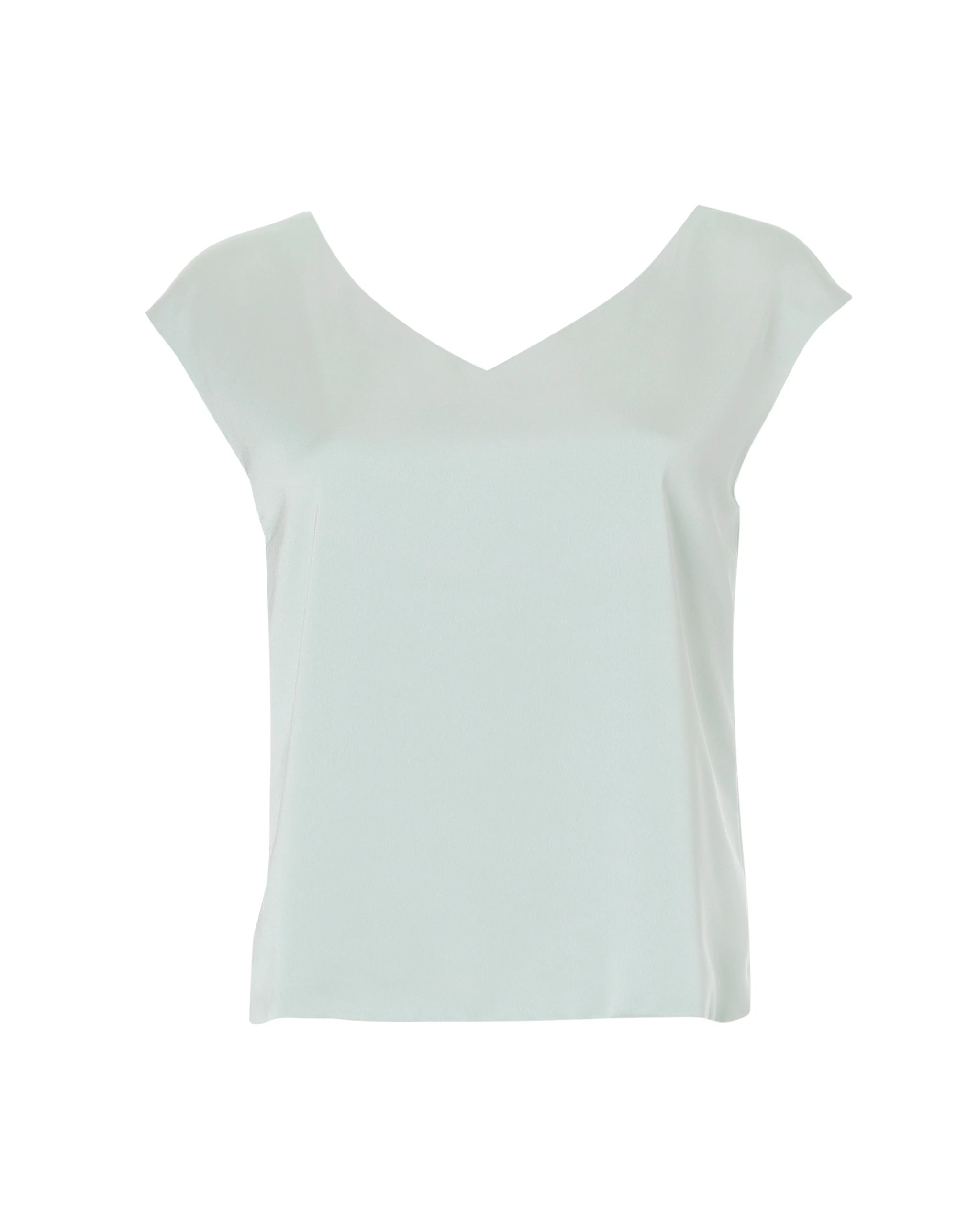 Satin Top mit V-Ausschnitt in salbeigrün Freisteller vorne