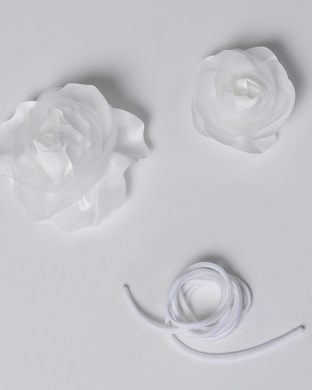 Braut Blumenbrosche aus Organza Stoff Freisteller Blumen
