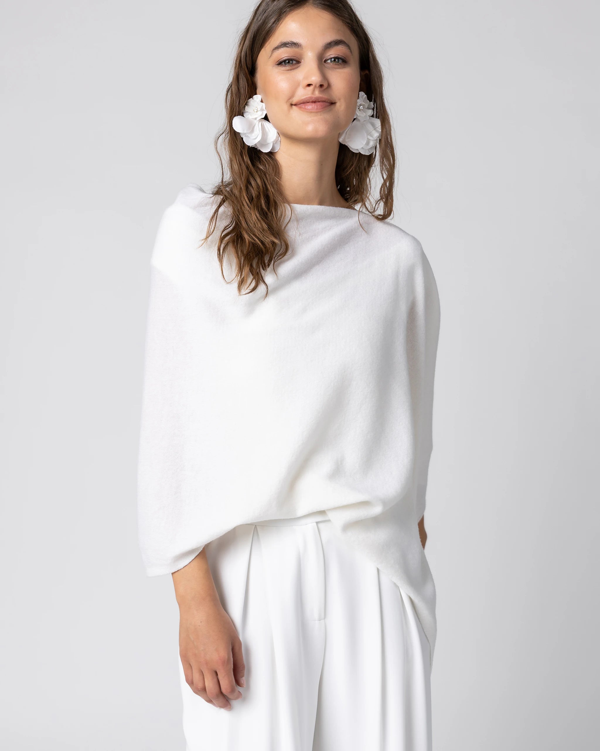Braut Poncho in Ivory Ansicht vorne