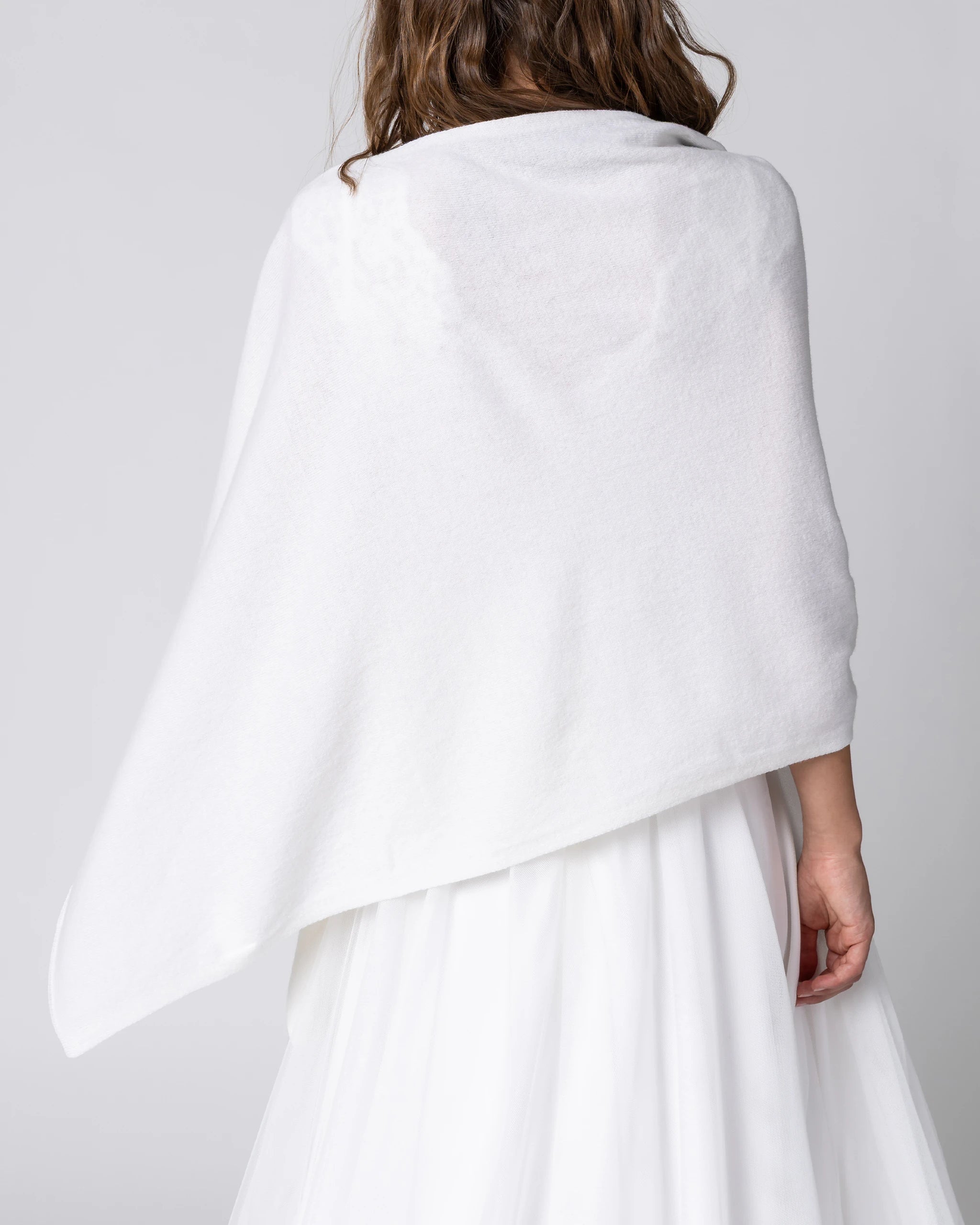 Braut Poncho in Ivory Ansicht hinten