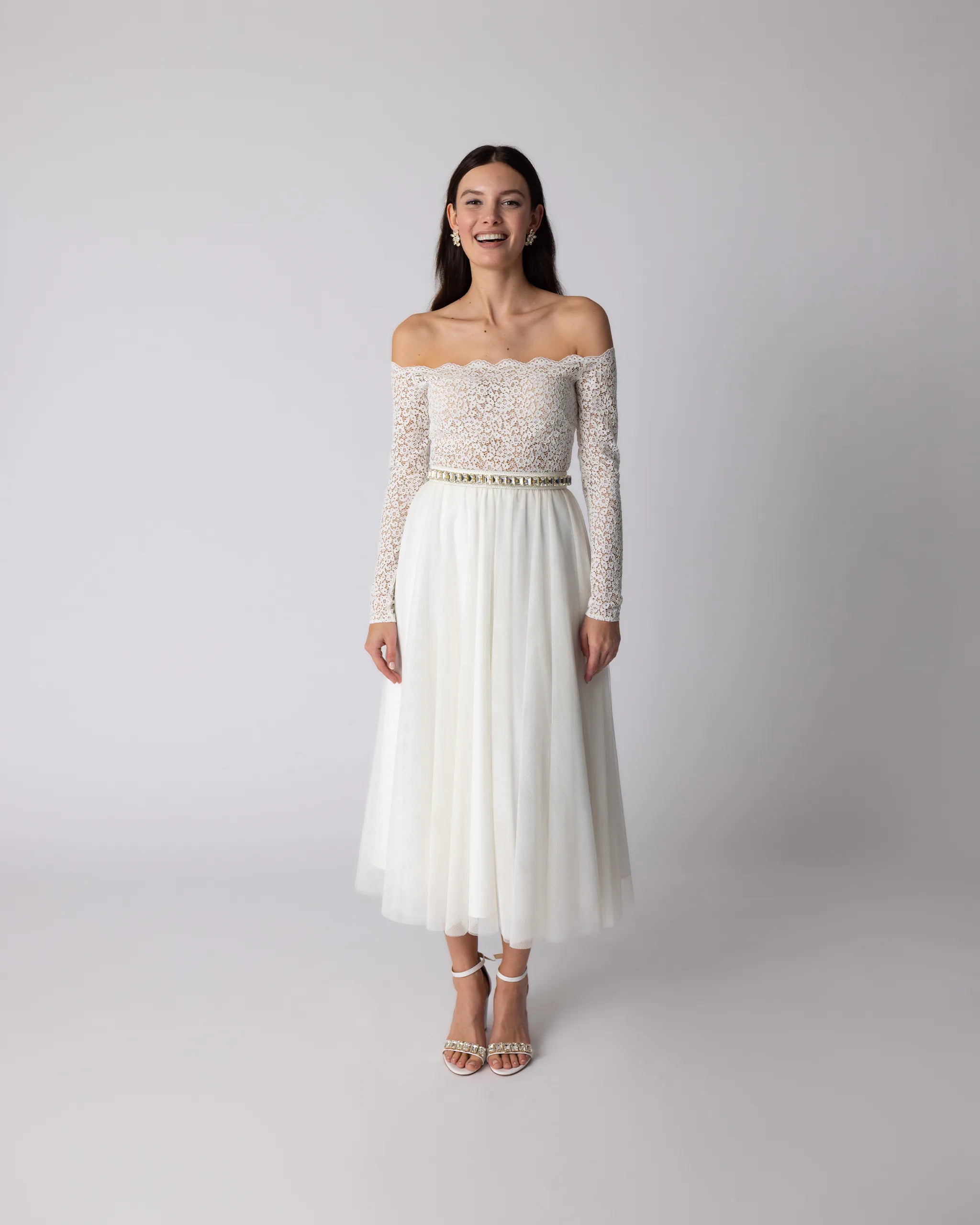 Brautkleid Standesamt mit Off-Shoulder Spitzenbody und wadenlangem Tüllrock