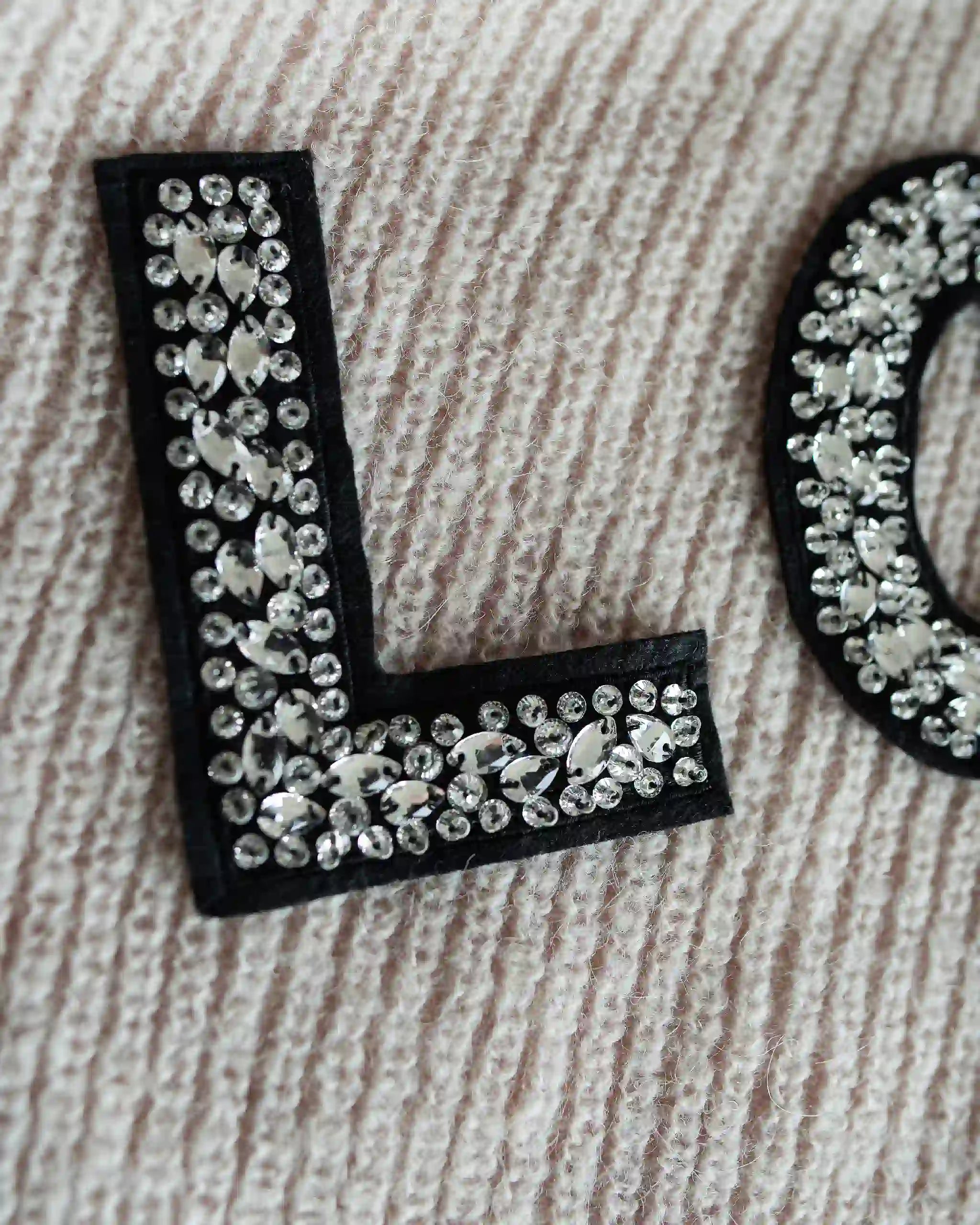 Detail LOVE Aufschrift champagne