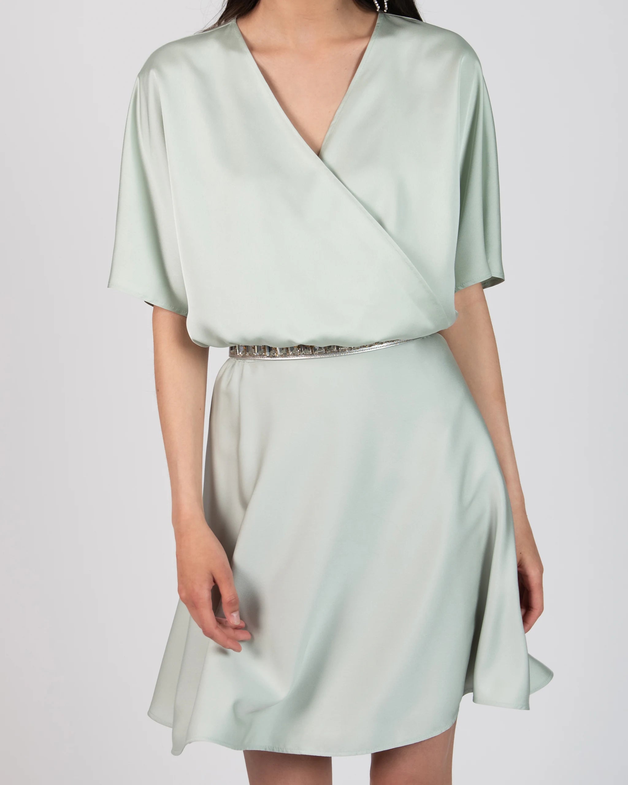 Schlichtes Cocktailkleid mit Satinrock in A-Linie - Detailansicht