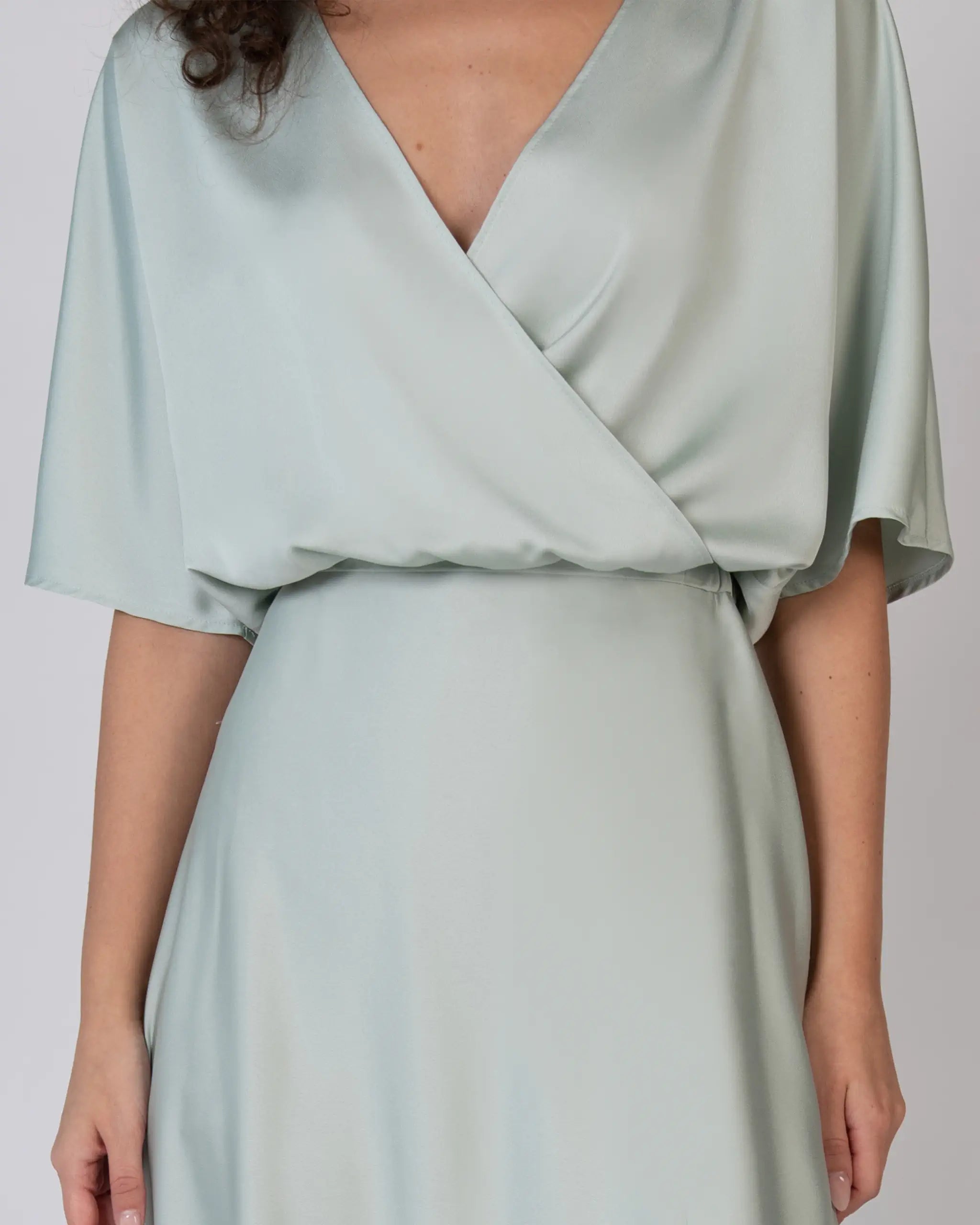 Schlichtes Cocktailkleid mit Satinrock in A-Linie - Detailansicht