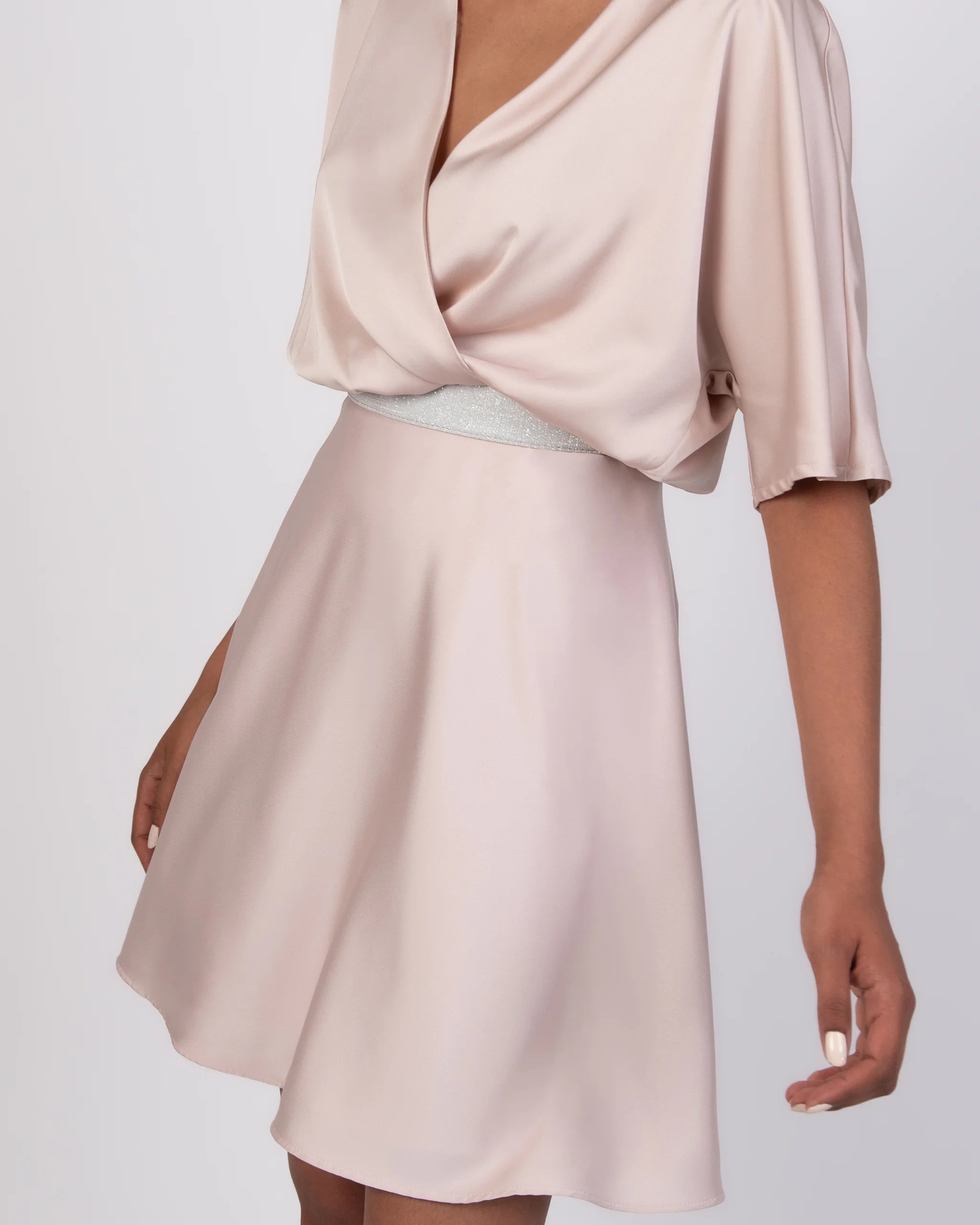 Festliches Cocktailkleid mit kurzem Satinrock - Detailansicht