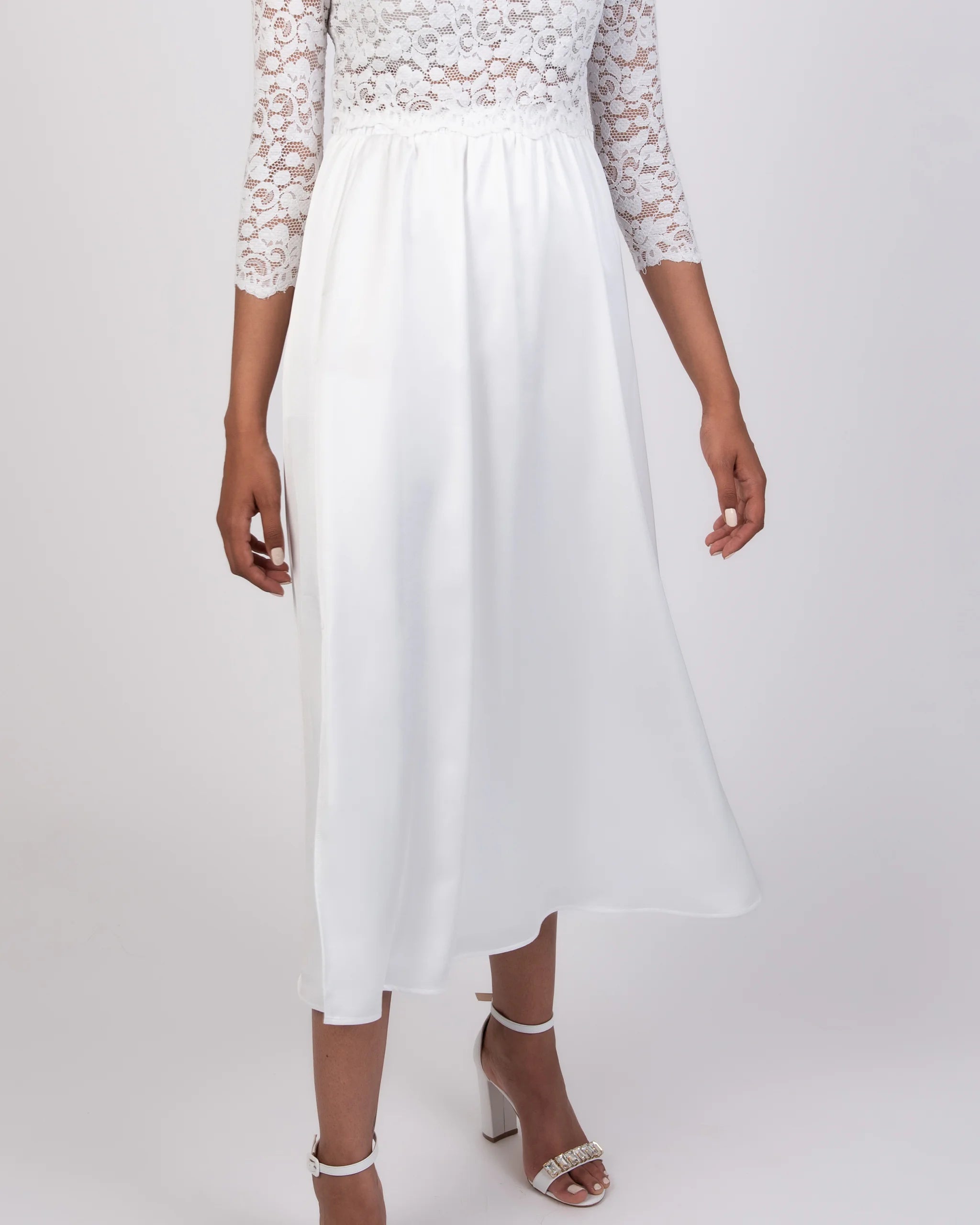 Schlichter Standesamt Satinrock mit Schlitz wadenlang Detailansicht