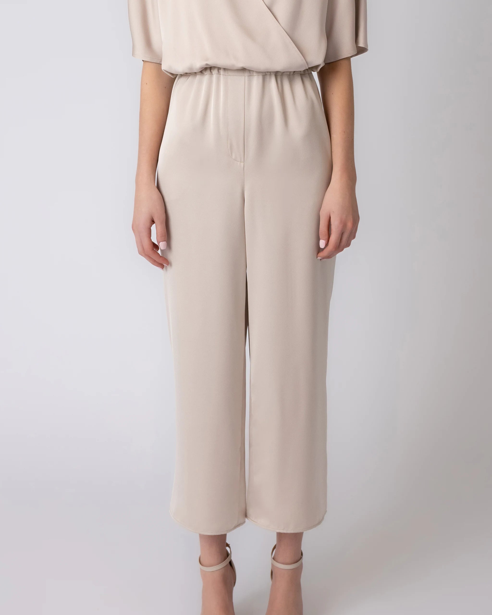 Satin Culotte für Hochzeitsgäste in champagner Detailansicht