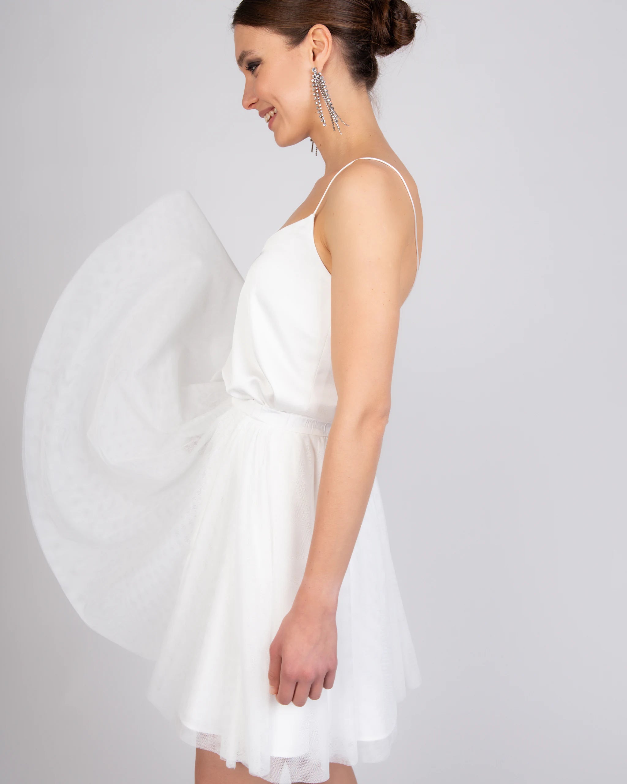 Braut Satintop mit Spaghettiträger und V-Ausschnitt Ansicht Seite