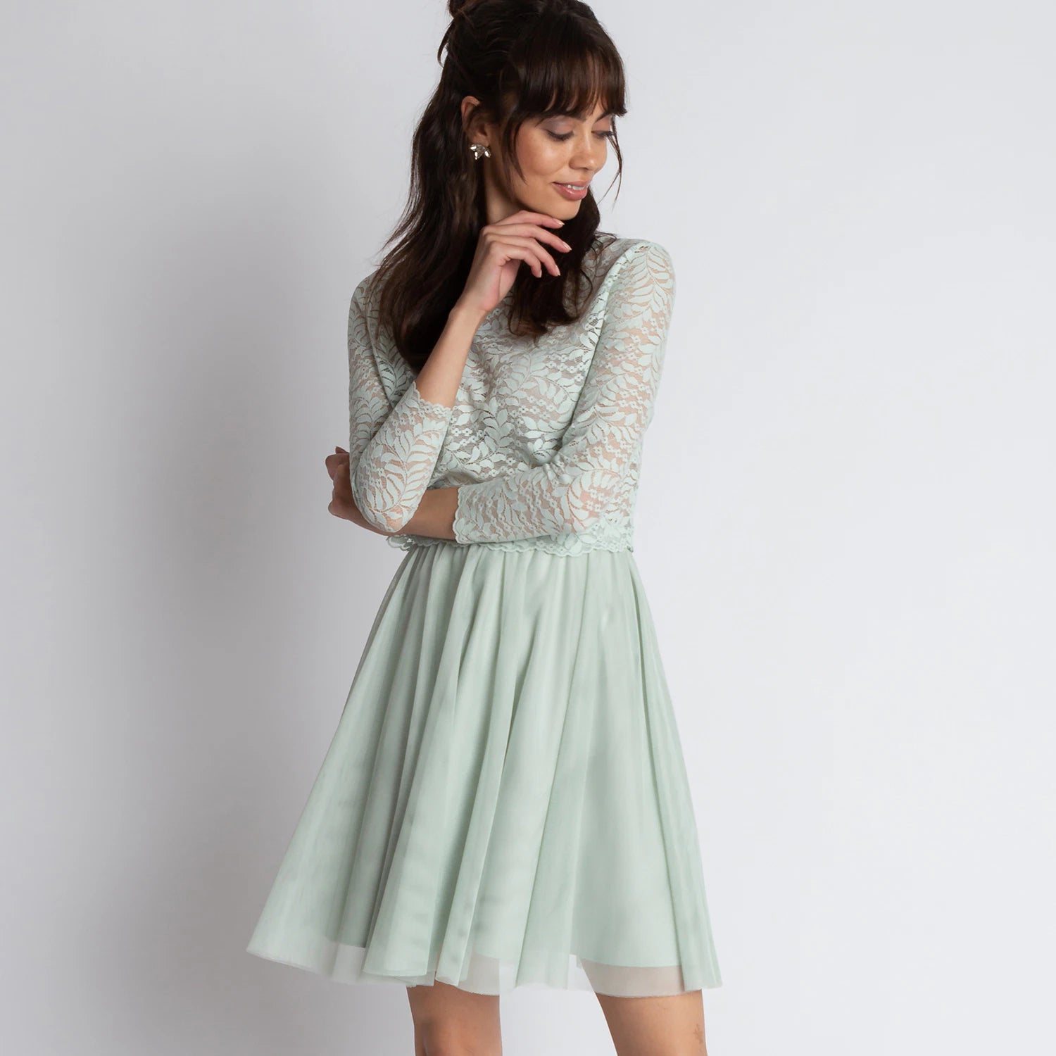 Minikleid für Hochzeitsgast in Salbeigrün