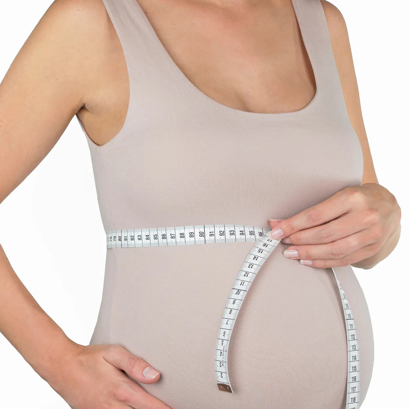 Richtig ausmessen während Schwangerschaft mit Massband für PIQYOURDRESS Abendmode und Brautmode