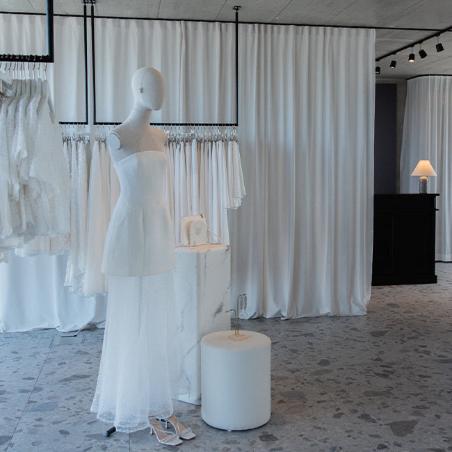 Piqyourdress Showroom Zürich Brautkleidanprobe Abendkleider und Brautmode Fachgeschäft