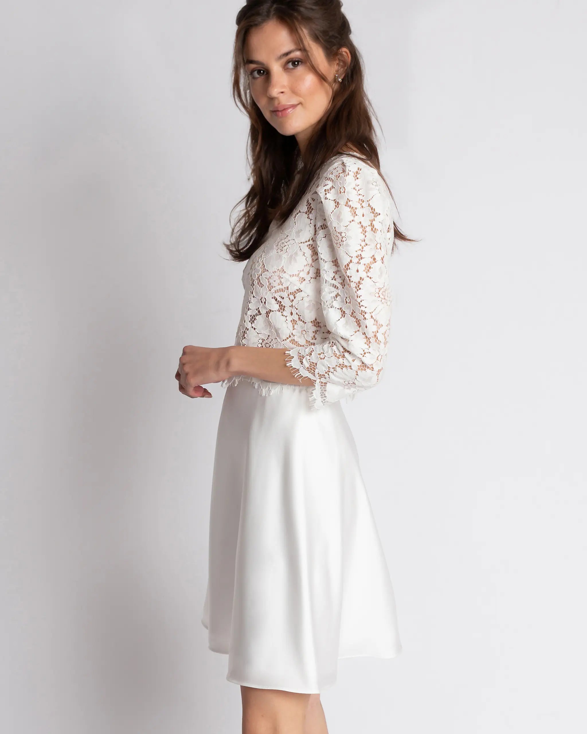 Braut Crop Top aus Vintage Spitze mit langen Ärmeln Ansicht Seite