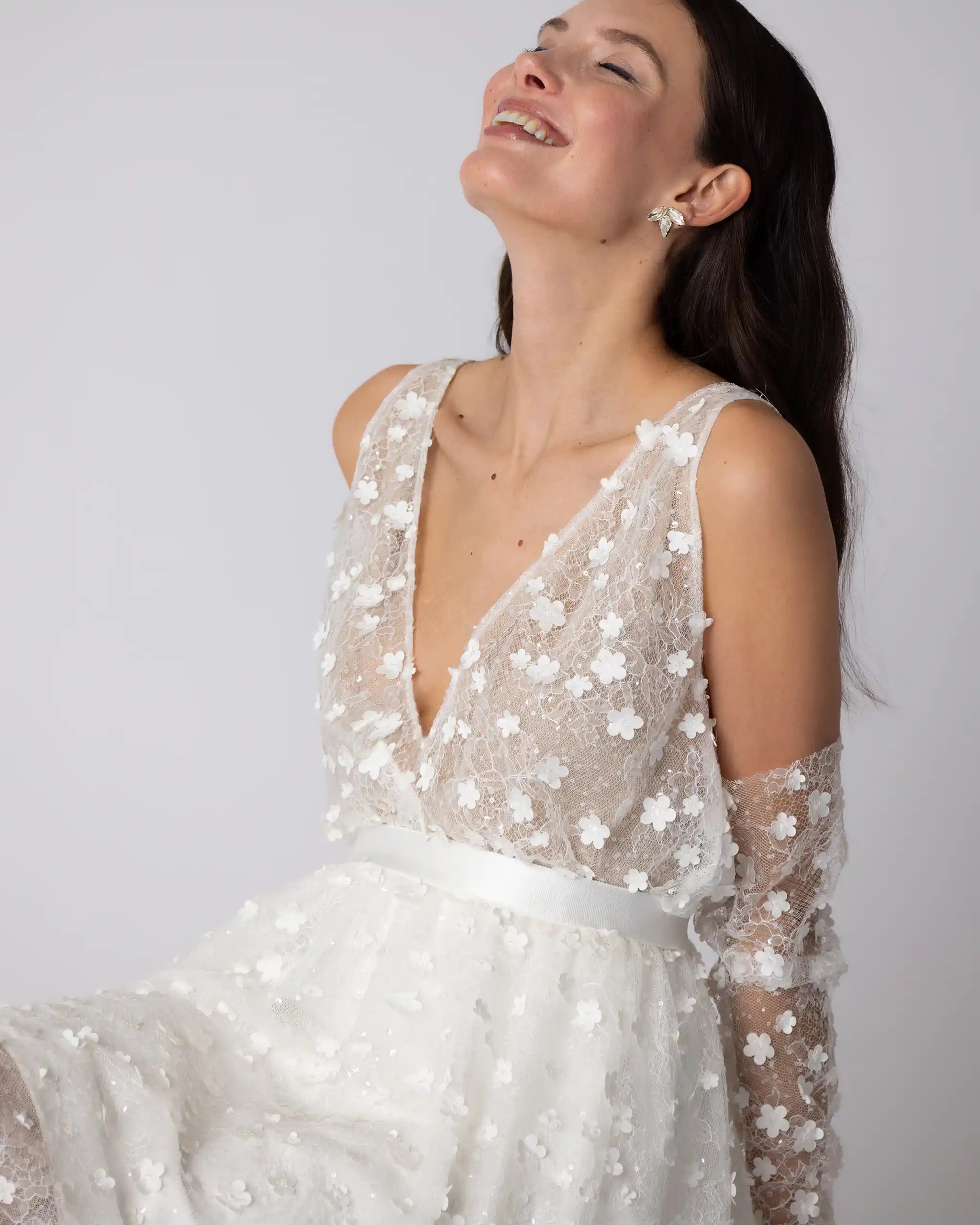 Braut Tülloberteil mit 3D-Blüten Detailansicht
