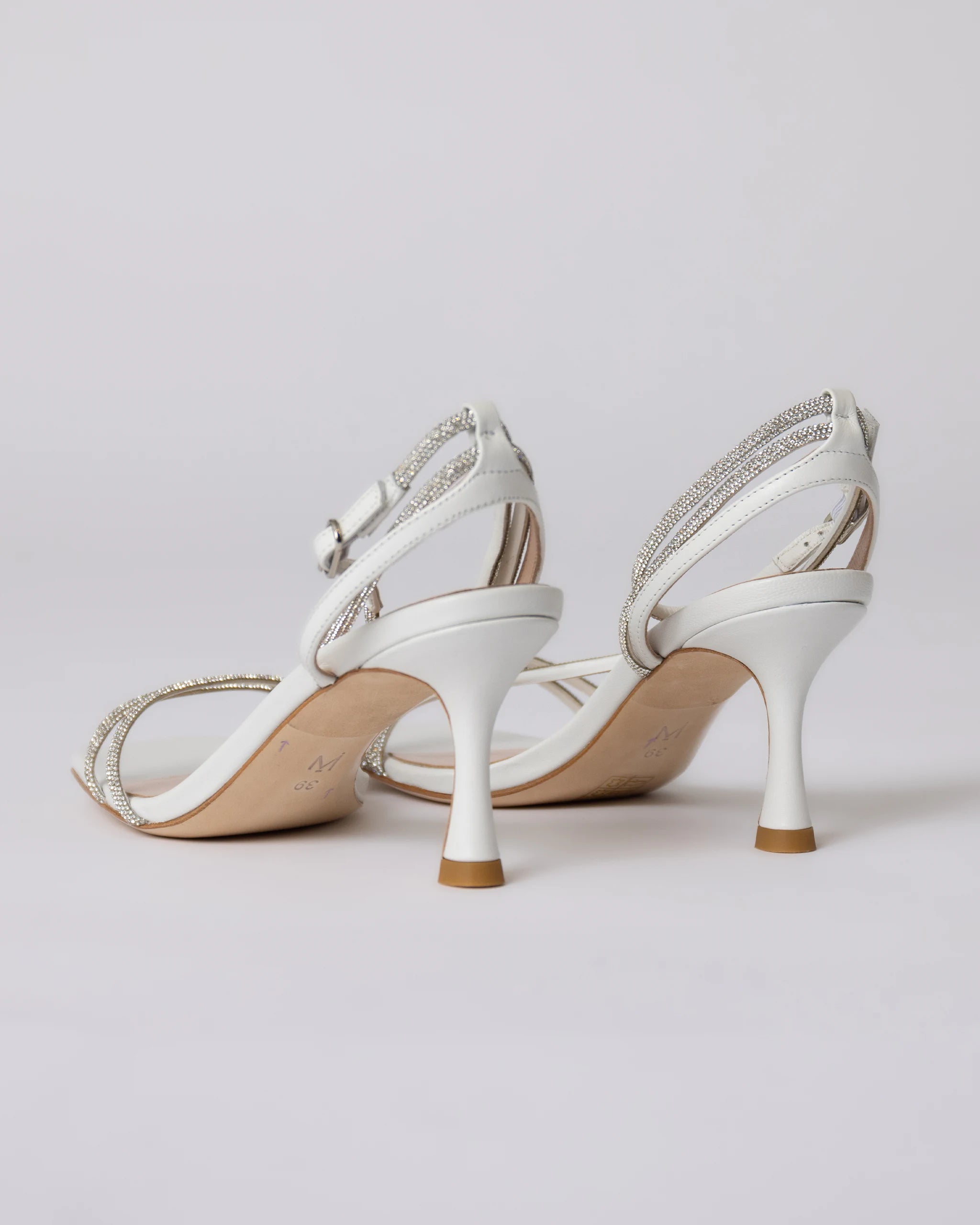 Braut Riemchensandalen mit feinen Kristallen in Ivory Ansicht hinten