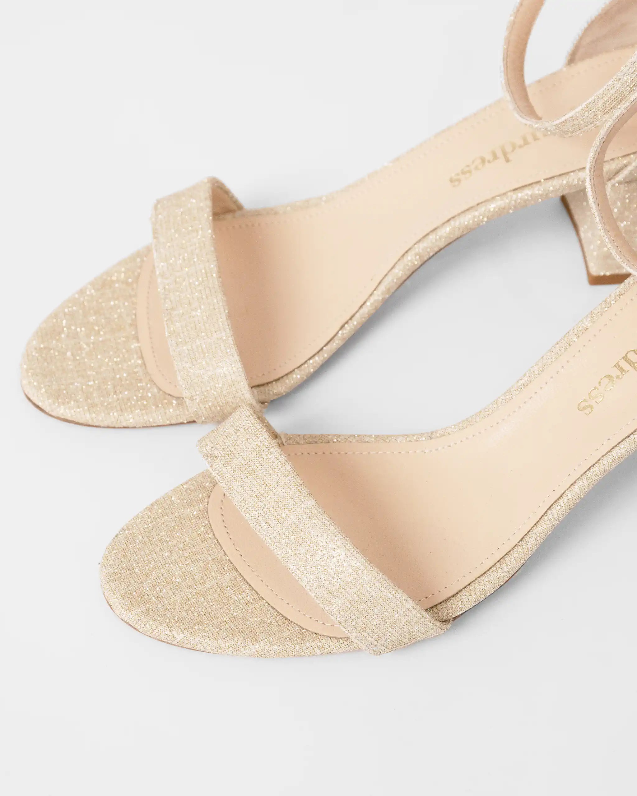 Sandalen mit Blockabsatz aus Glitzergewebe in Gold Ansicht oben