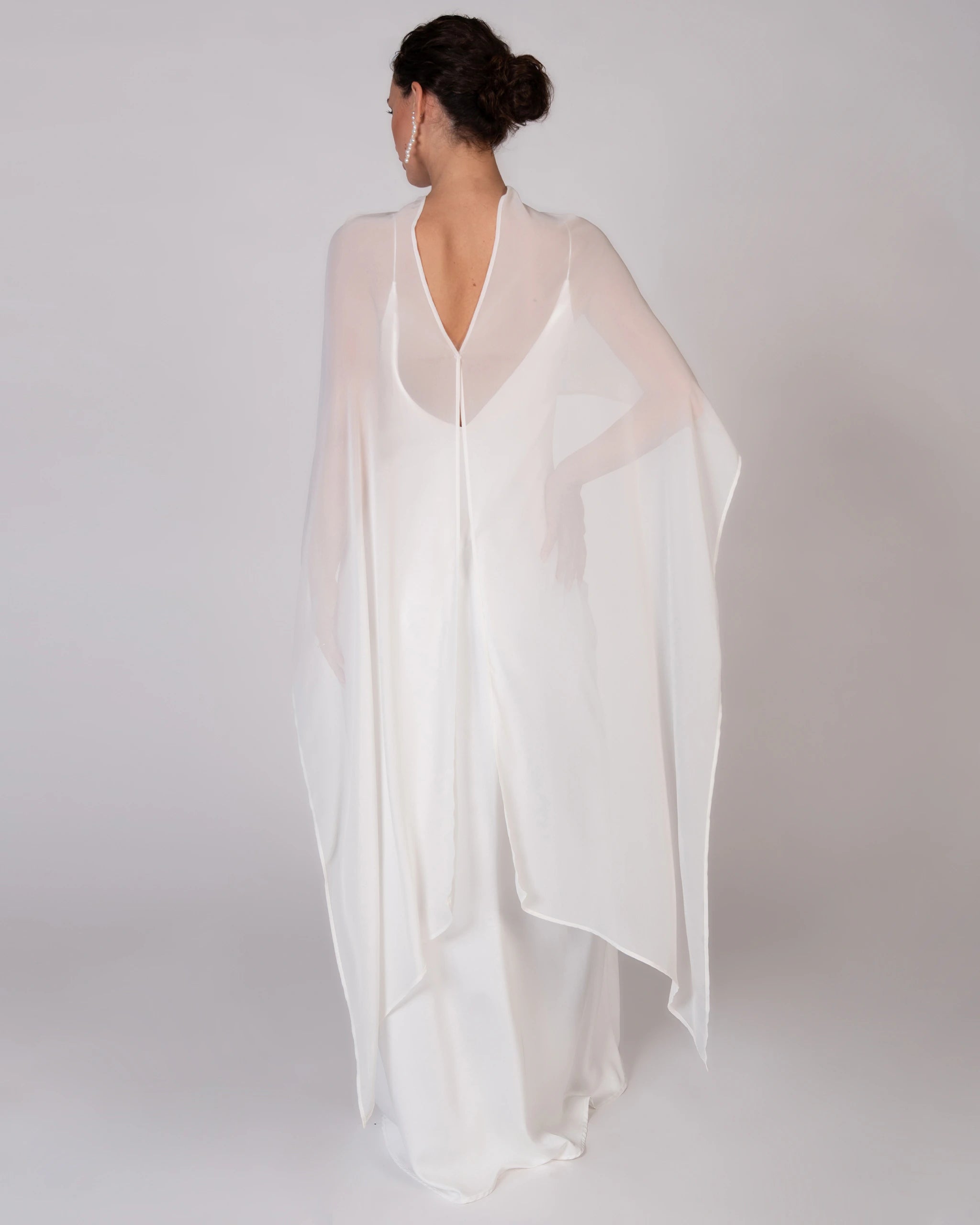 Schlichter Brautschal aus Chiffon Ansicht hinten