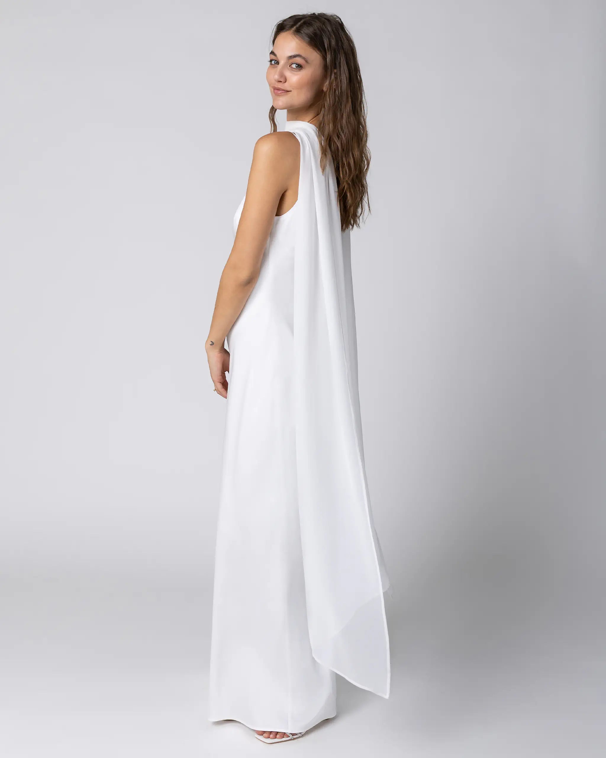 Schlichter Brautschal aus Chiffon Ansicht hinten