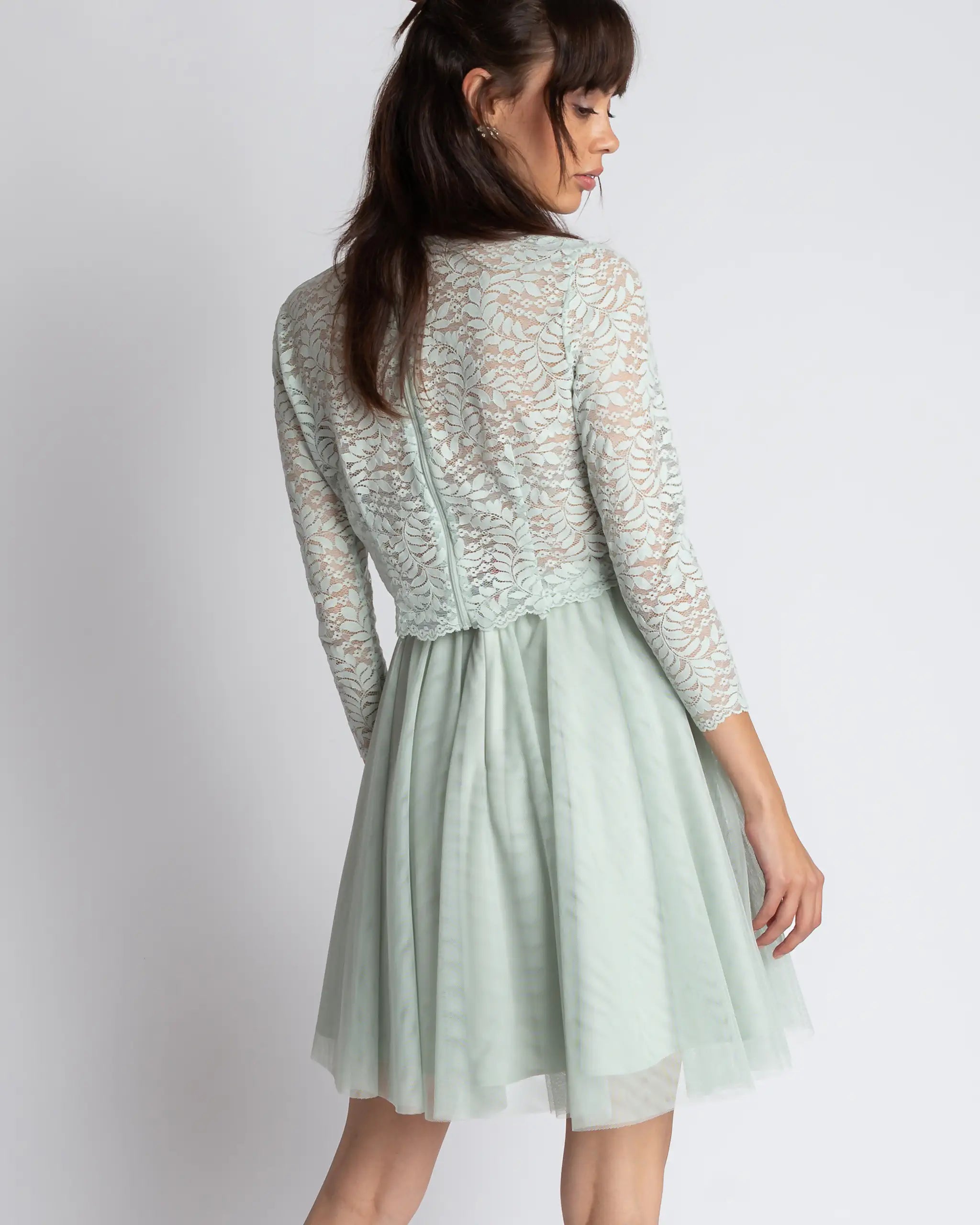 Kurzer Mini Tüllrock in salbeigrün Ansicht hinten