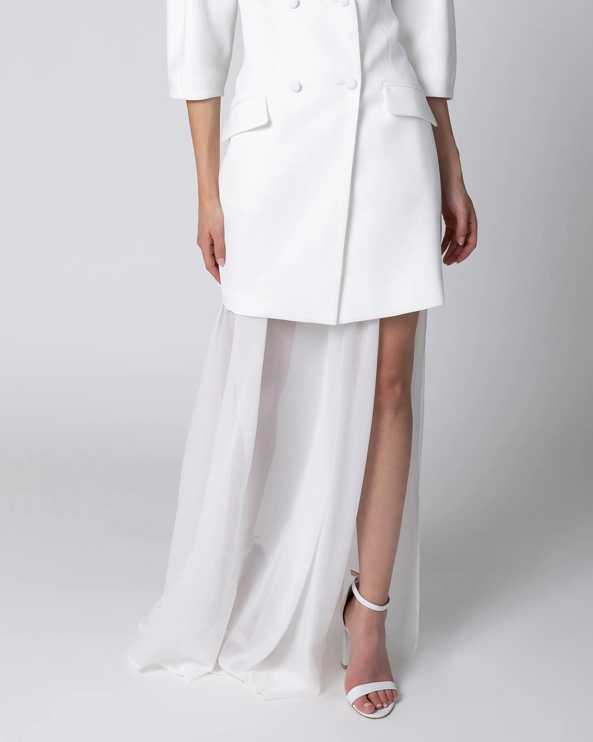 Standesamtkleid mit Blazerkleid und transparentem Chiffon Brautrock in Ivory Detailansicht Rock