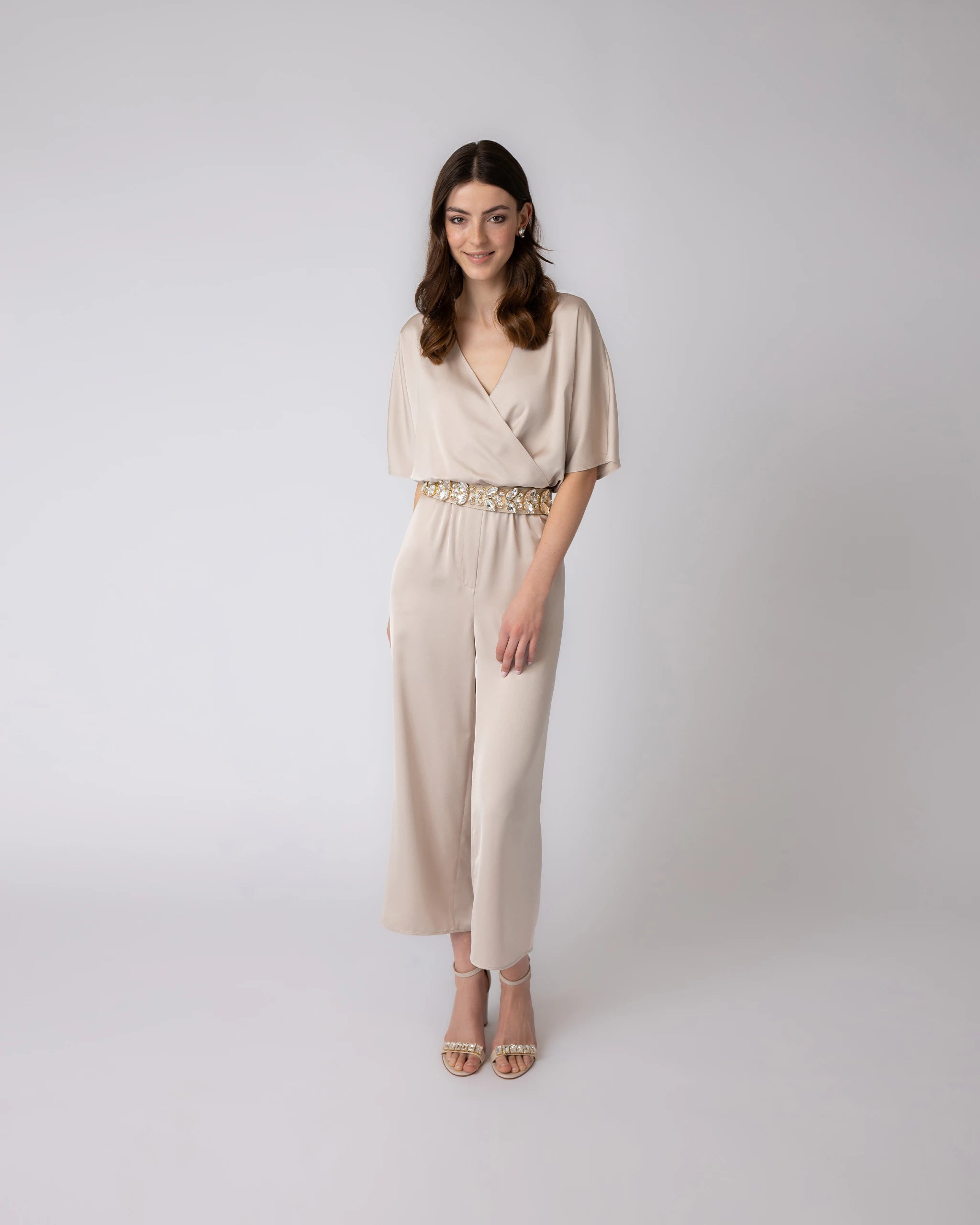 Abendkleid Outfit mit Satin Culotte und Satinbluse in champagne