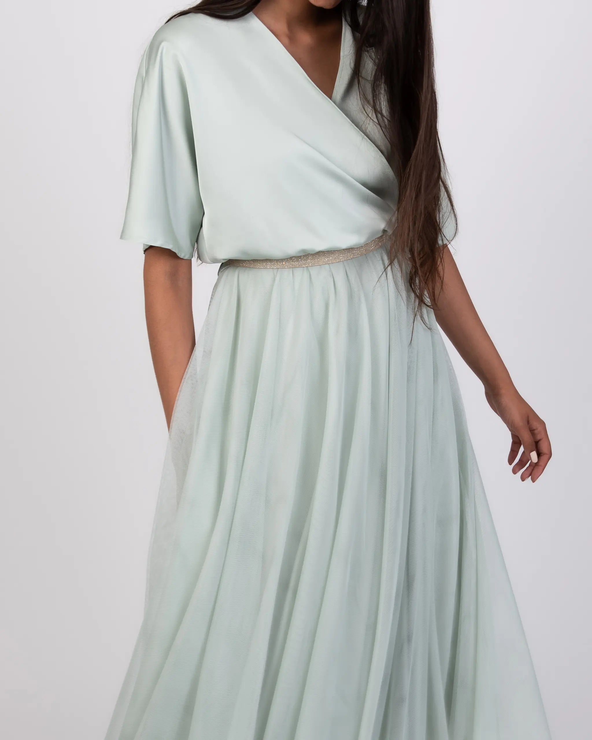 Abendkleid Zweiteiler mit wadenlangem Tüllrock und Satinbluse - Detailansicht