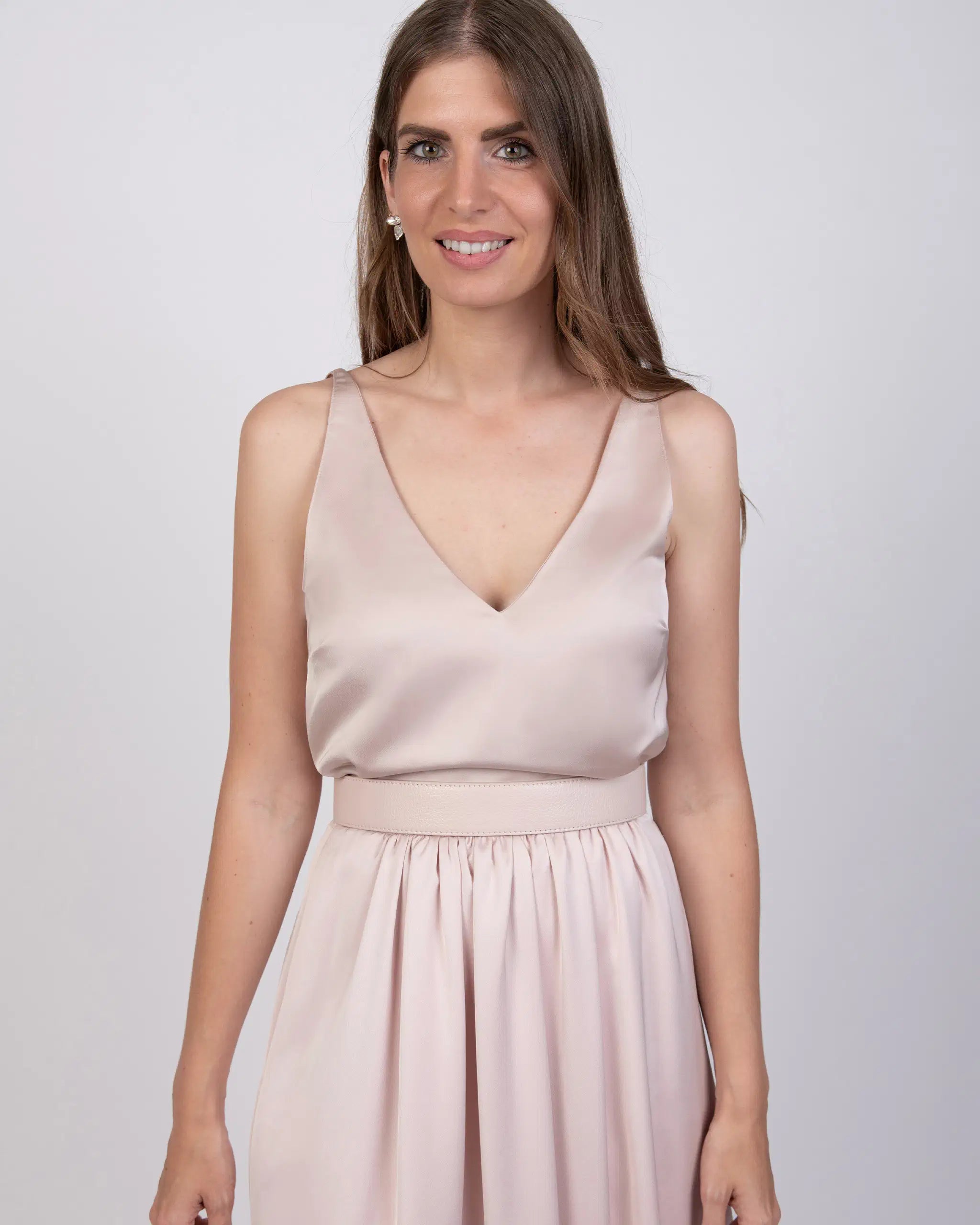 Satin Top mit V-Ausschnitt in rosa Ansicht vorne