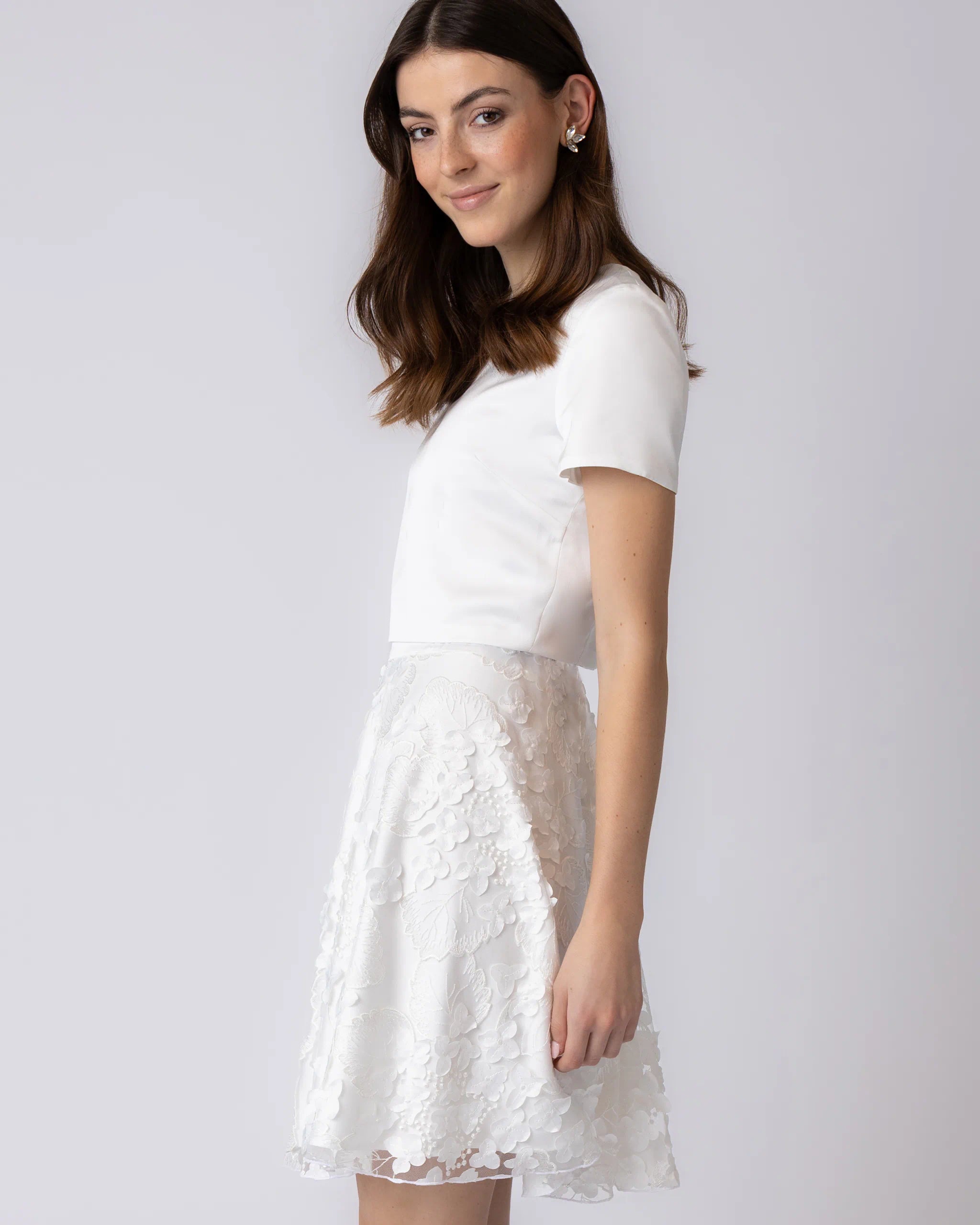 Kurzarm Braut Crop Top aus Satin Ansicht Seite