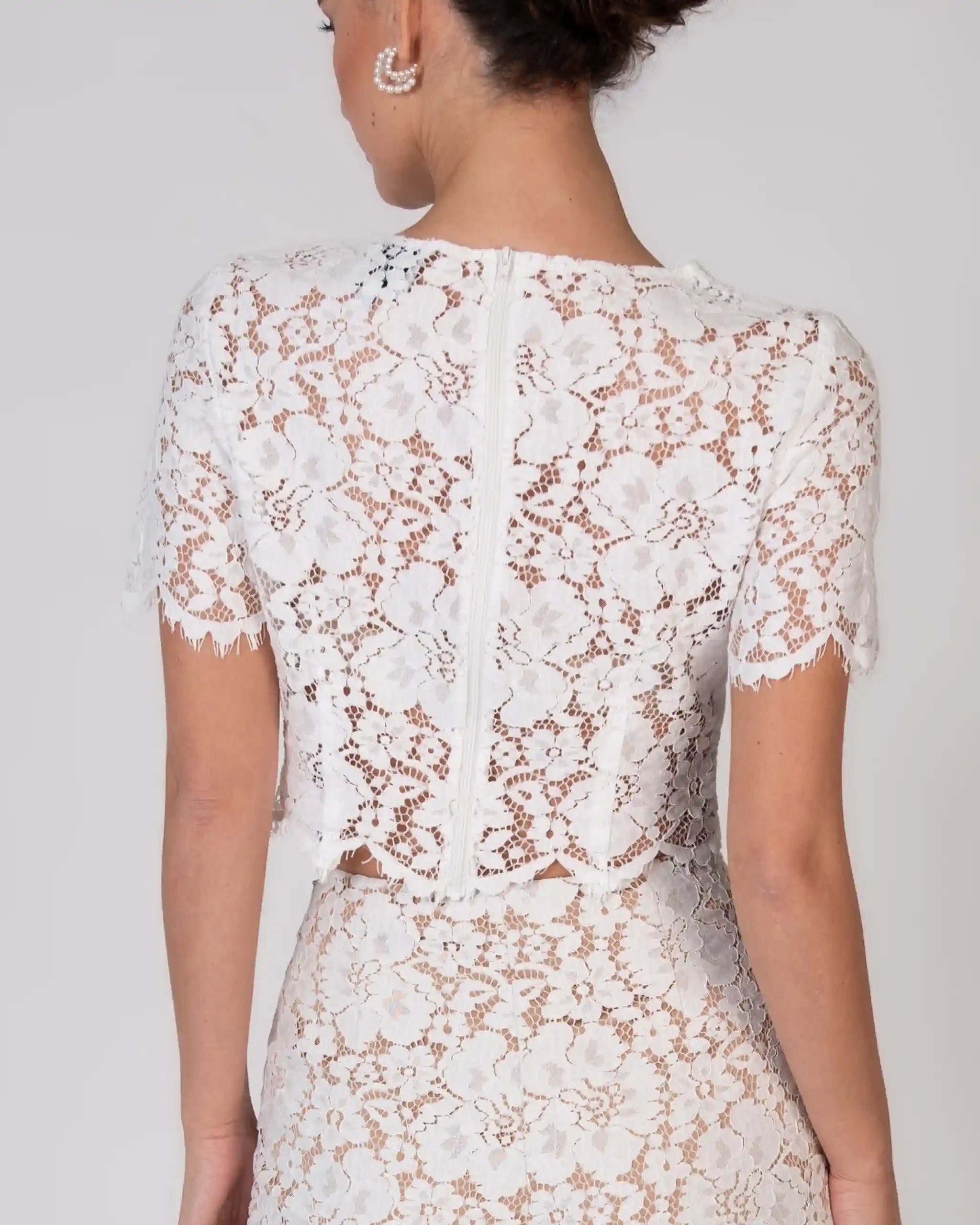Braut Crop Top aus Vintage Spitze Ansicht hinten