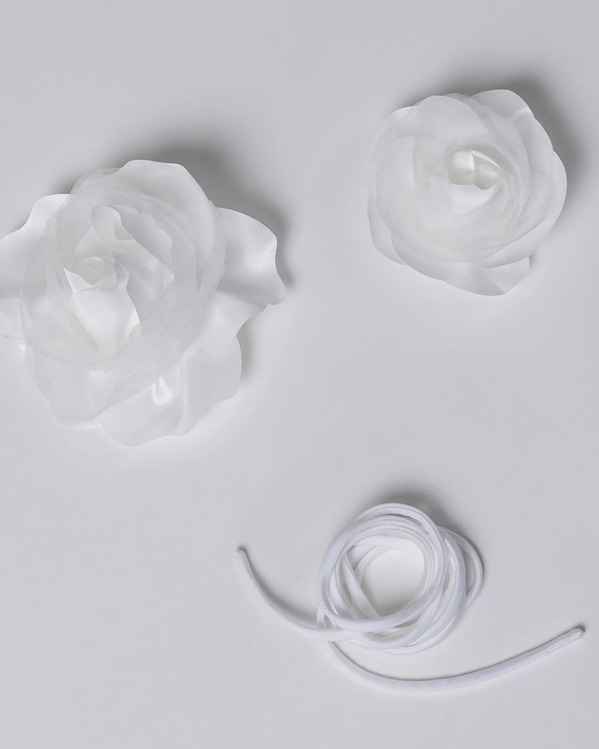 Braut Blumenbrosche aus Organza Stoff Freisteller Blumen
