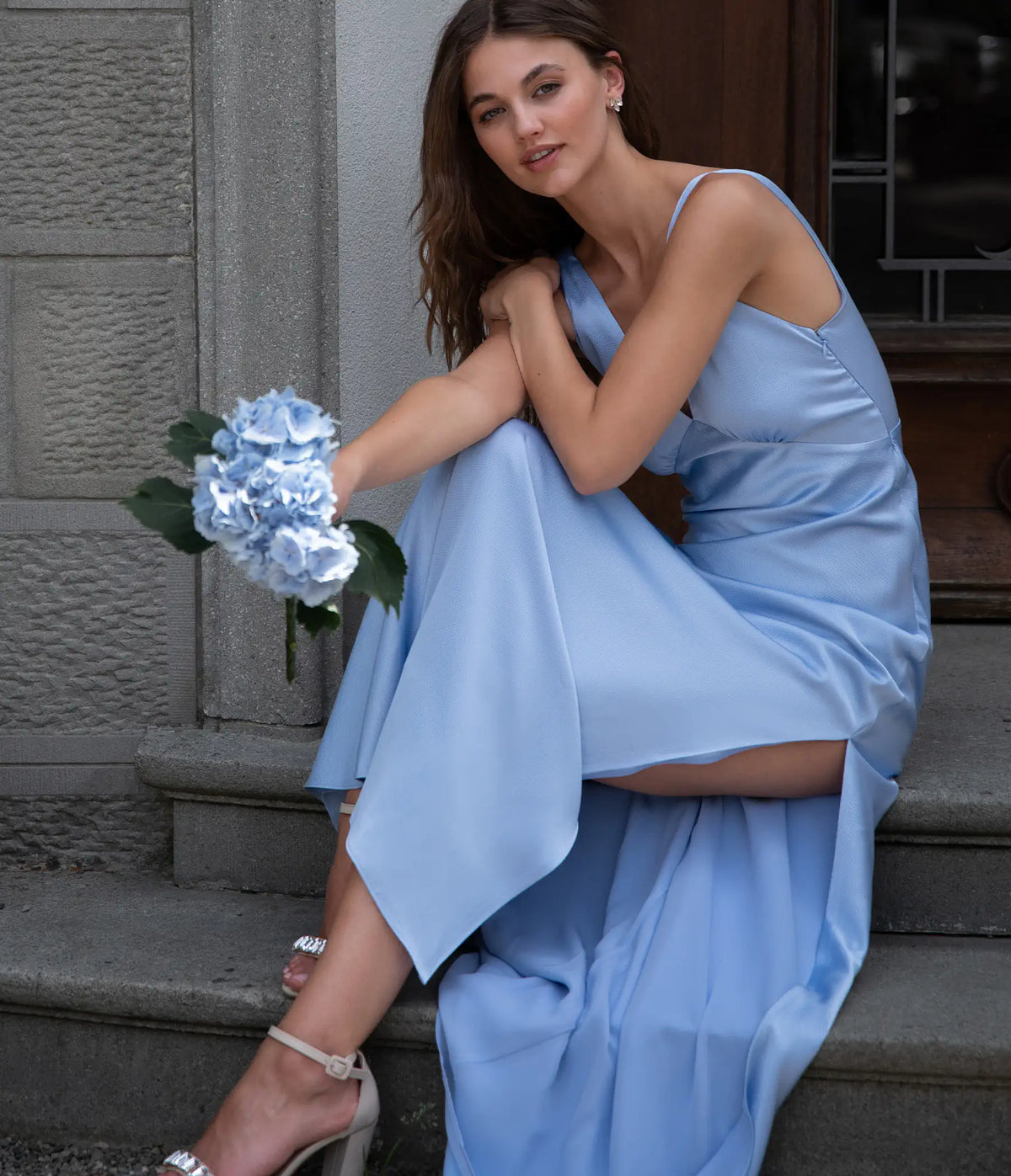 Hellblaues Abendkleid für Hochzeiten und festliche Anässe