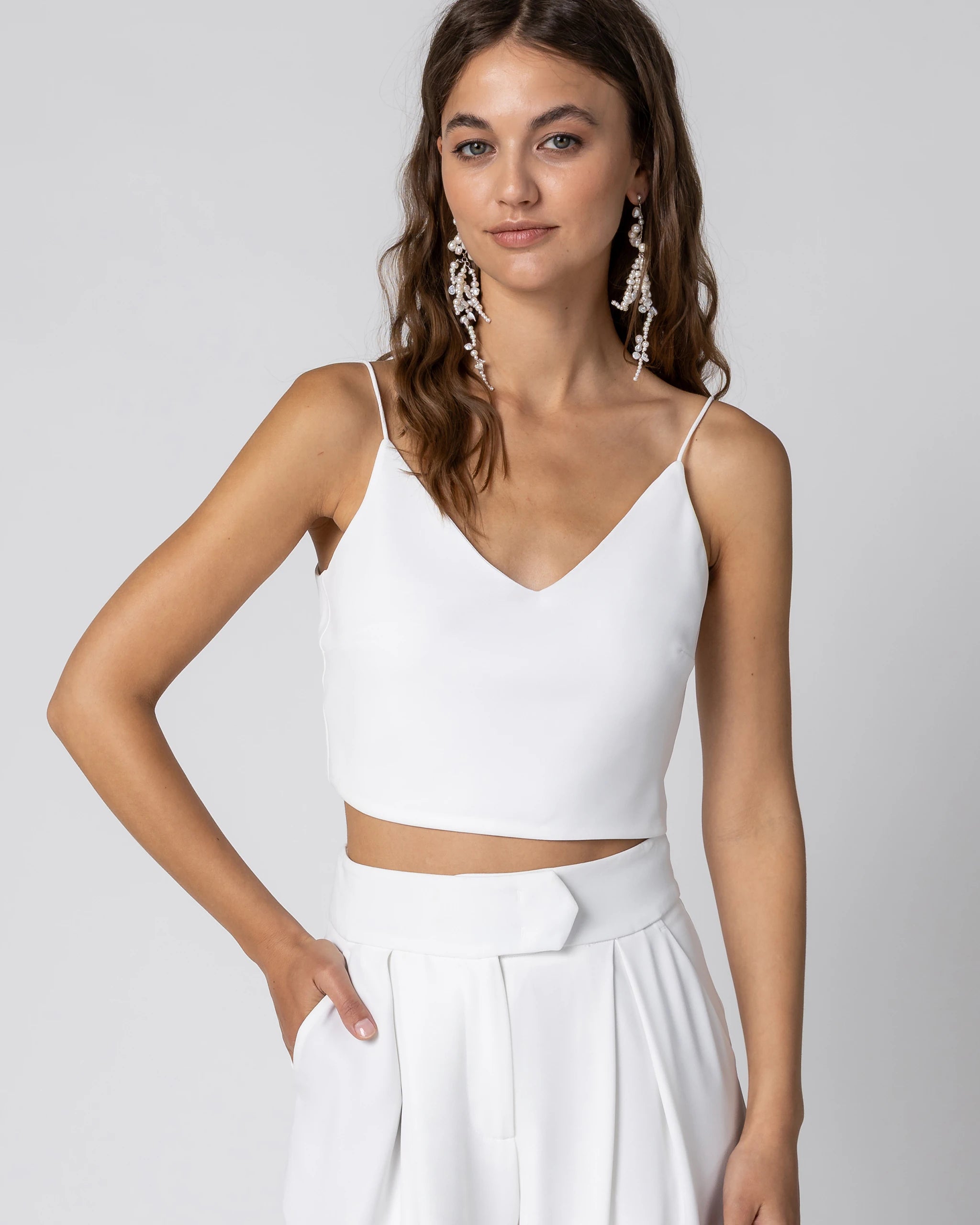 Kurzes Trägertop aus elastischem Twill-Stoff für zweiteiliges Brautkleid oder perfekt als Unterziehtop - Ansicht vorne