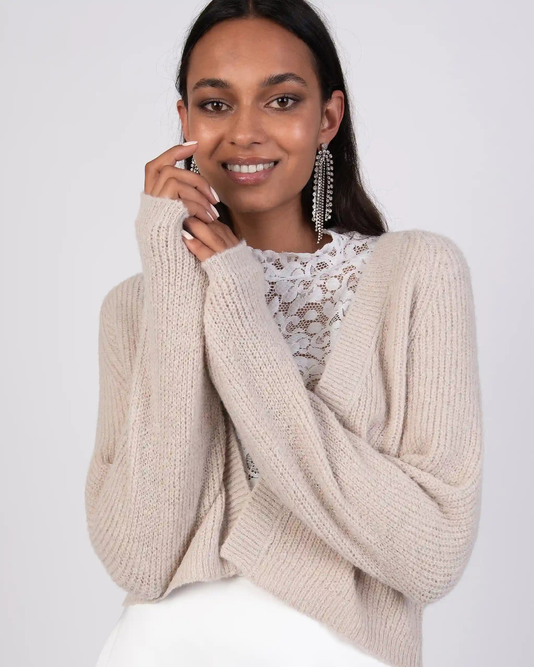 Kurze Strickjacke mit funkelnder LOVE Aufschrift in champagne Ansicht vorne