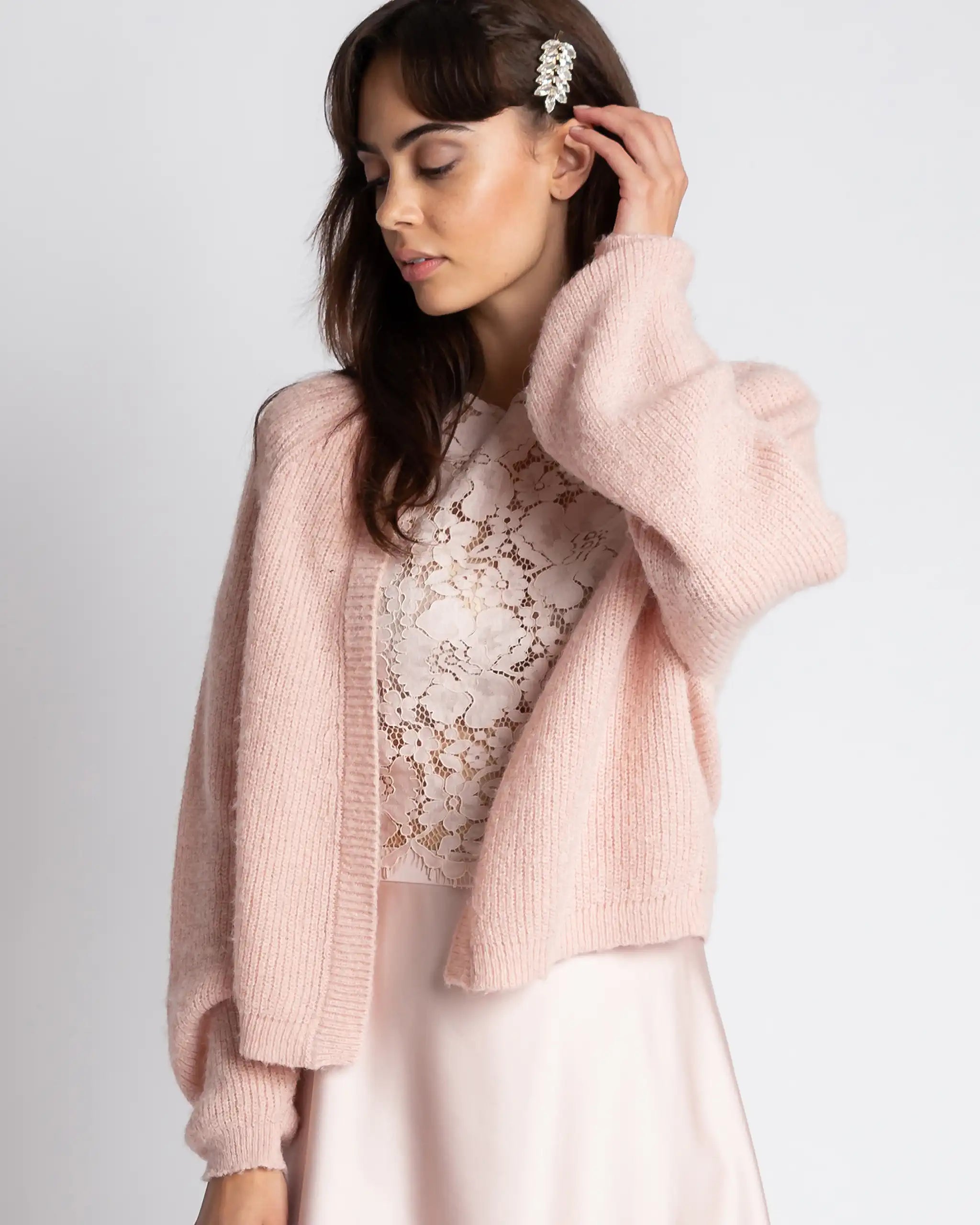 Kurze Strickjacke rosa Ansicht vorne