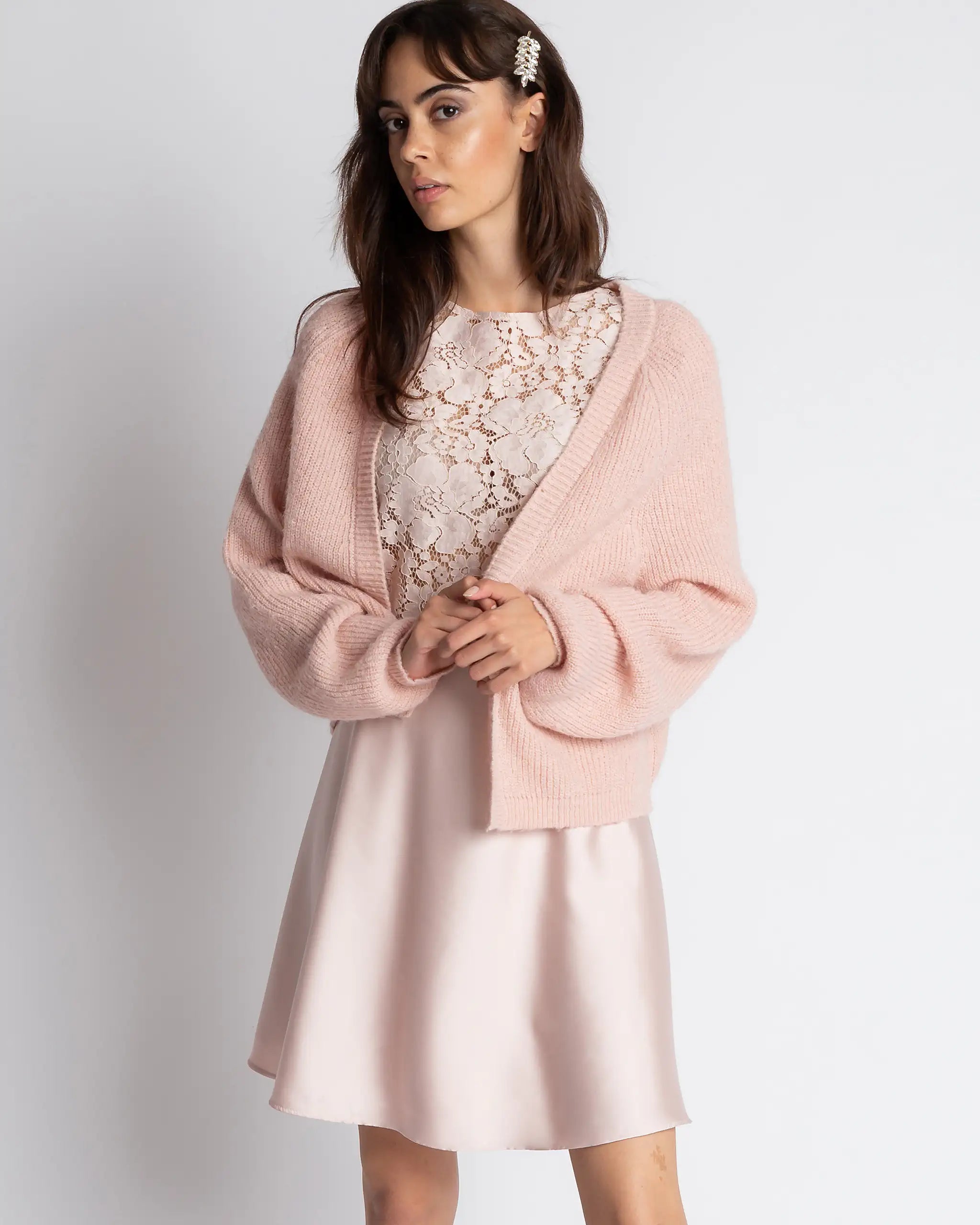 Kurze Strickjacke rosa Ansicht vorne