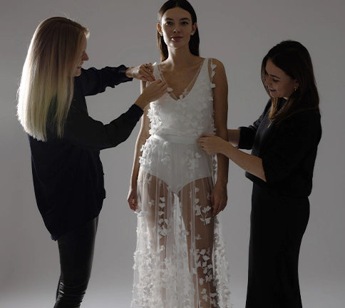 Von Couture inspiriert – feierlich, bezahlbar und mit langlebigem Anspruch.