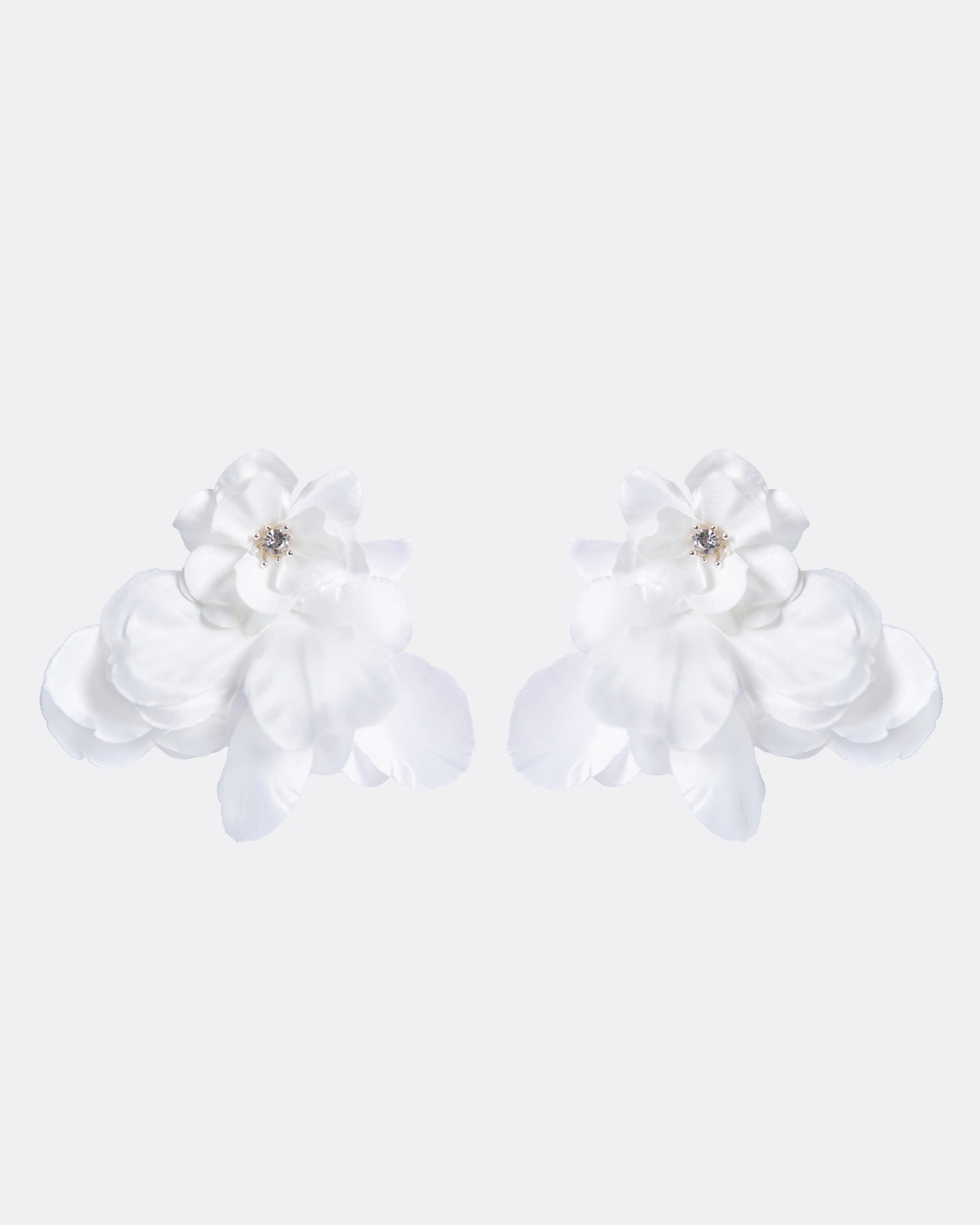 Grosse Blumenohrringe Ivory Freisteller