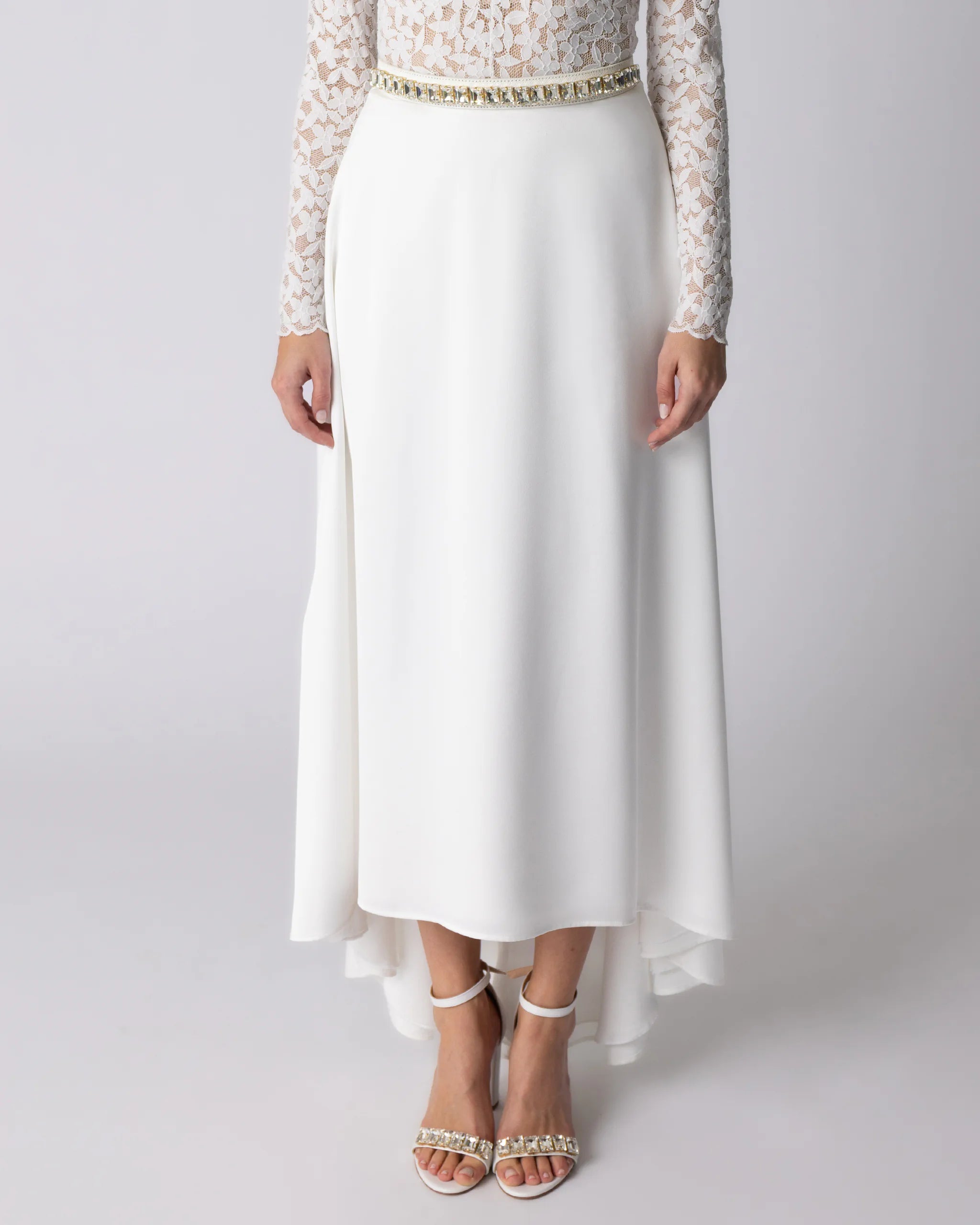 Asymmetrischer Braut Satinrock Detailansicht