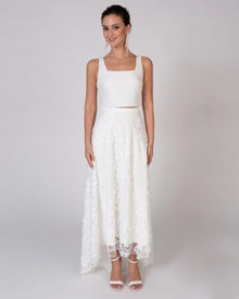 LAURA - Ivory Flower Tulle - High-Low Brautrock mit 3D-Blüten