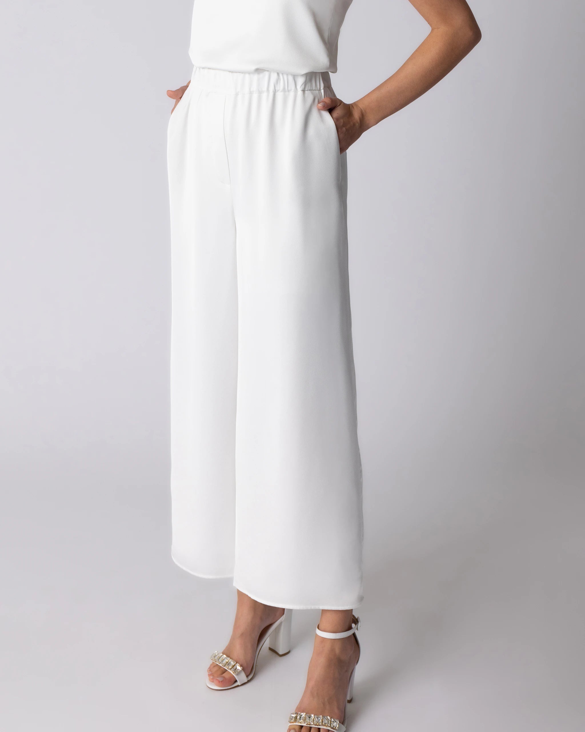 Brauthose Culotte aus Satin in ivory Detailansicht