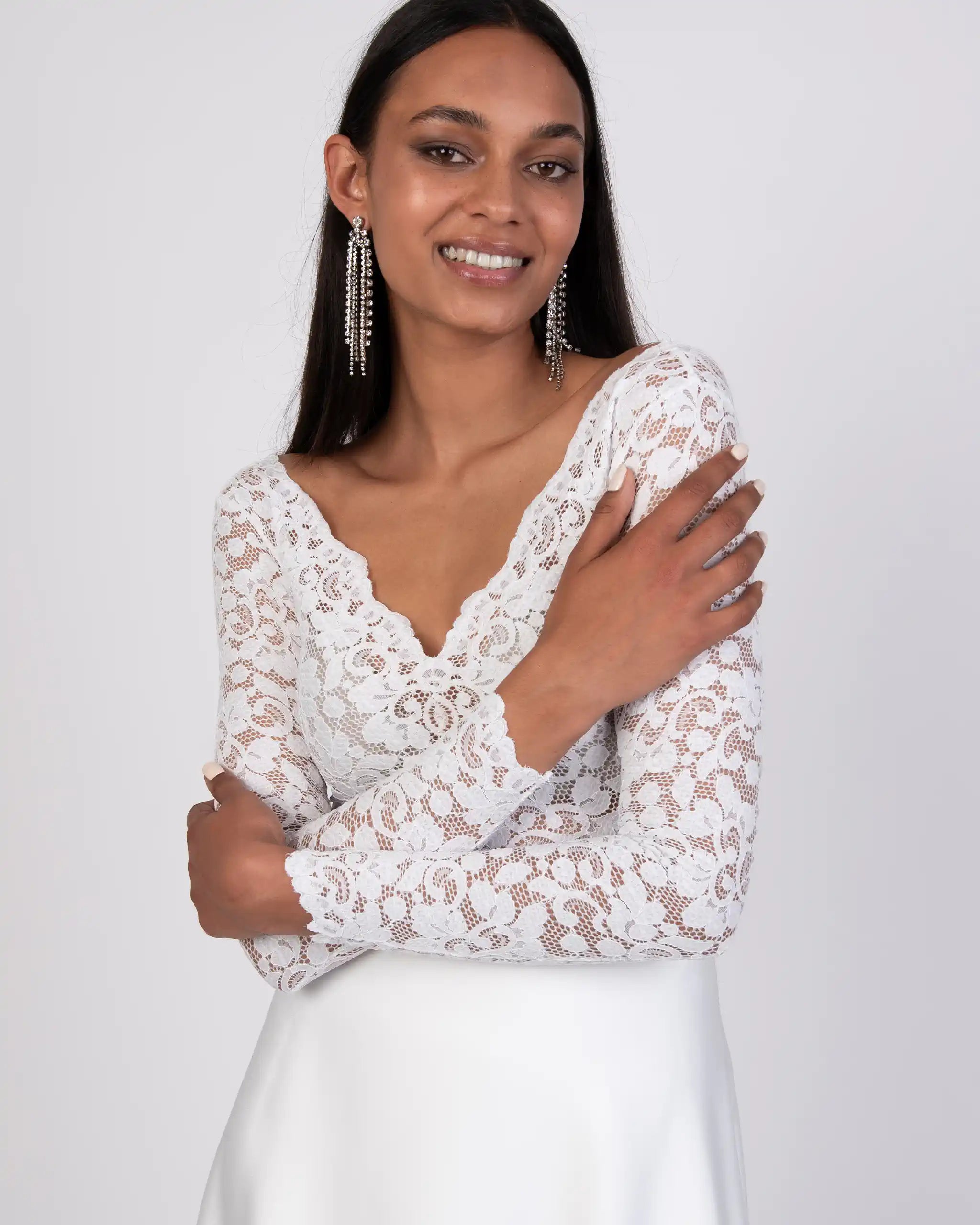 Langarm Boho Brautbody mit V-Ausschnitt Ansicht vorne