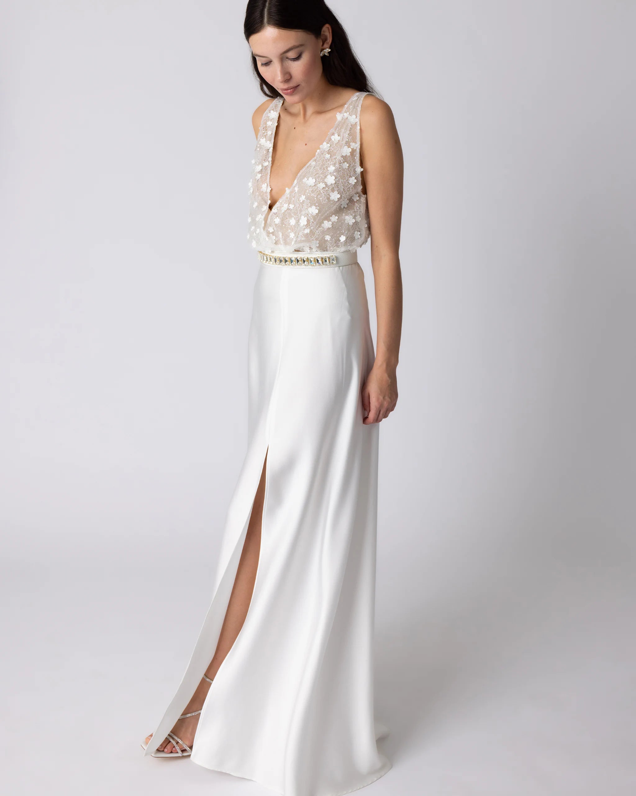 Bodenlanger Braut Satinrock mit Schlitz Ansicht Seite