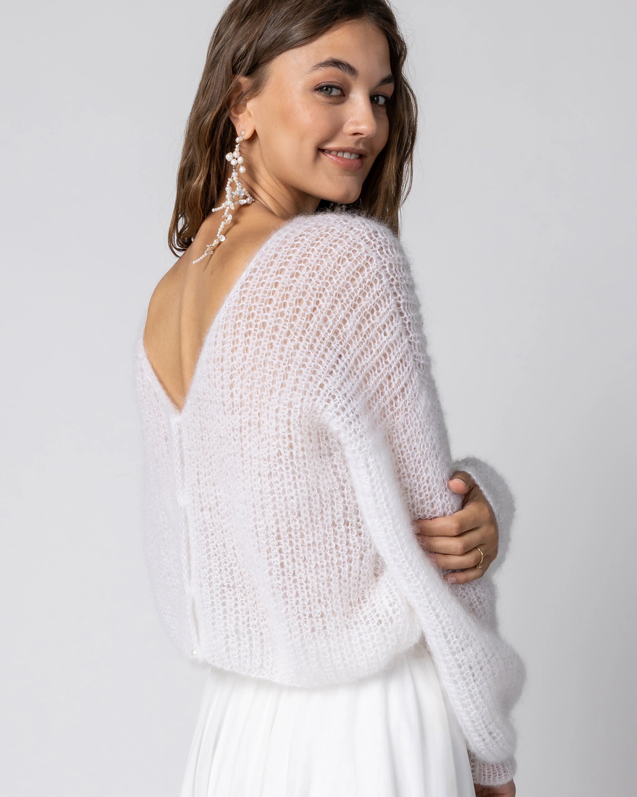 Mohair Cardigan Grobstrickjacke Brautjacke für die Winterbraut Ansicht seitlich