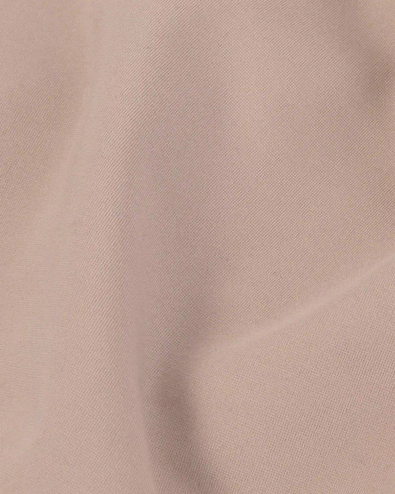 Gefertigt aus sorgfältig ausgewählten Materialien für Qualität, die bleibt.