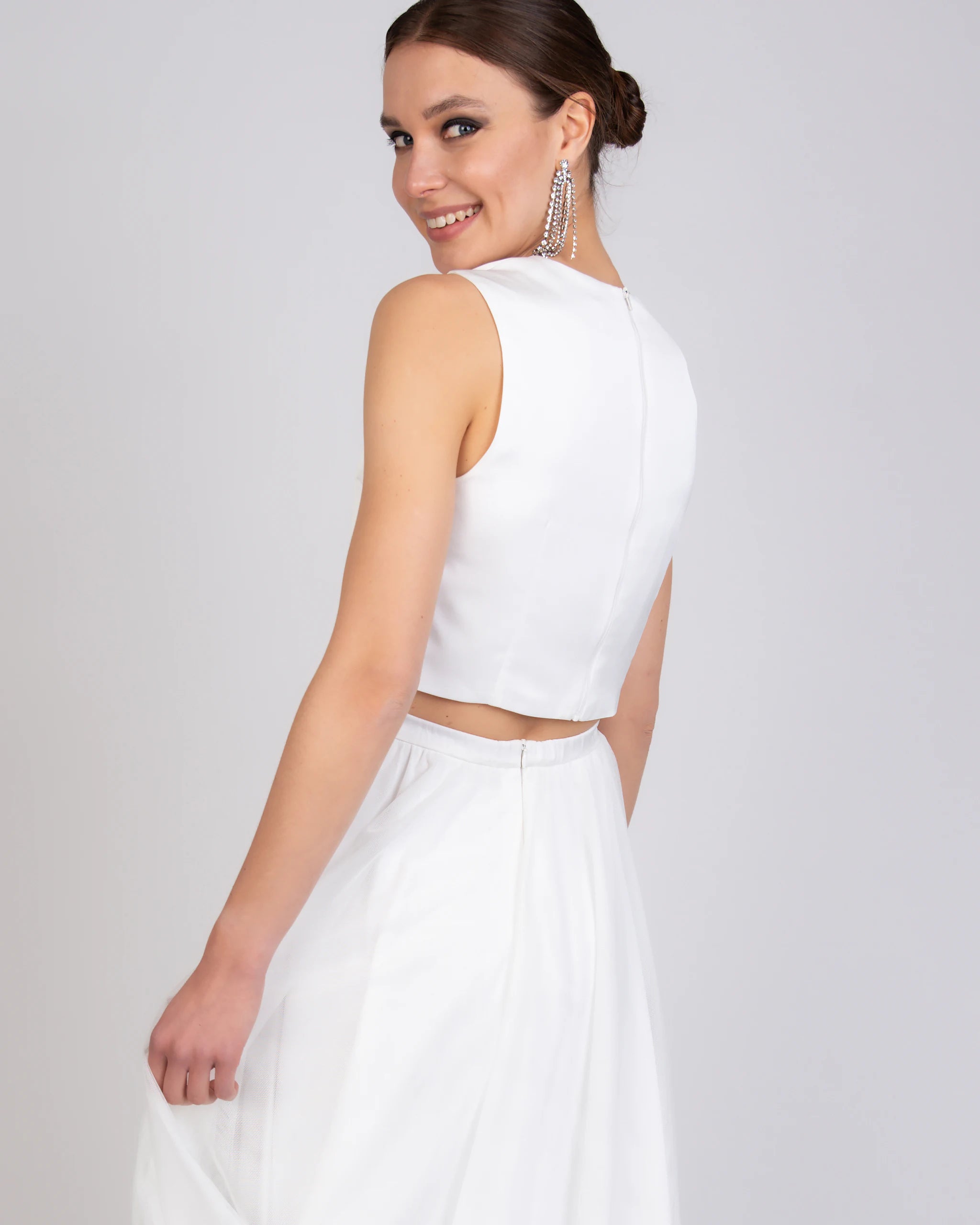 Ärmelloses Braut Crop Top mit rundhals Ausschnitt Ansicht hinten