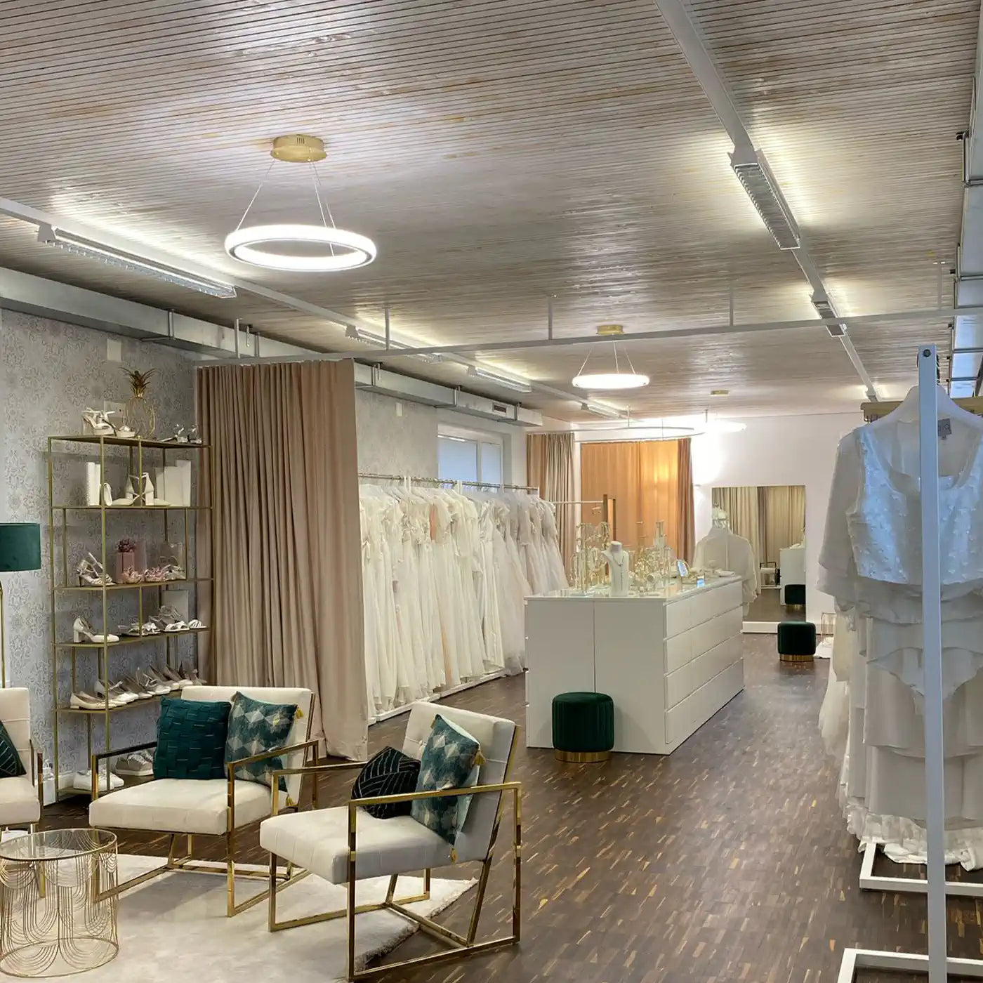 Piqyourdress Partner Store Schweiz Jolie-Mode Root