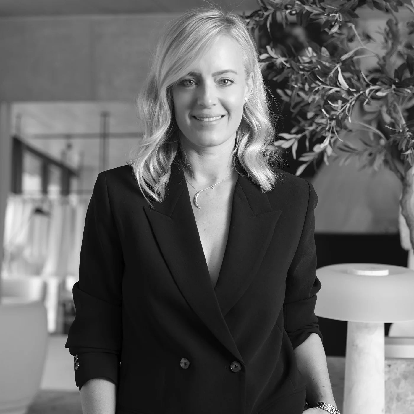 Gabi Elia Mitgründerin und Inhaberin von PIQYOURDRESS