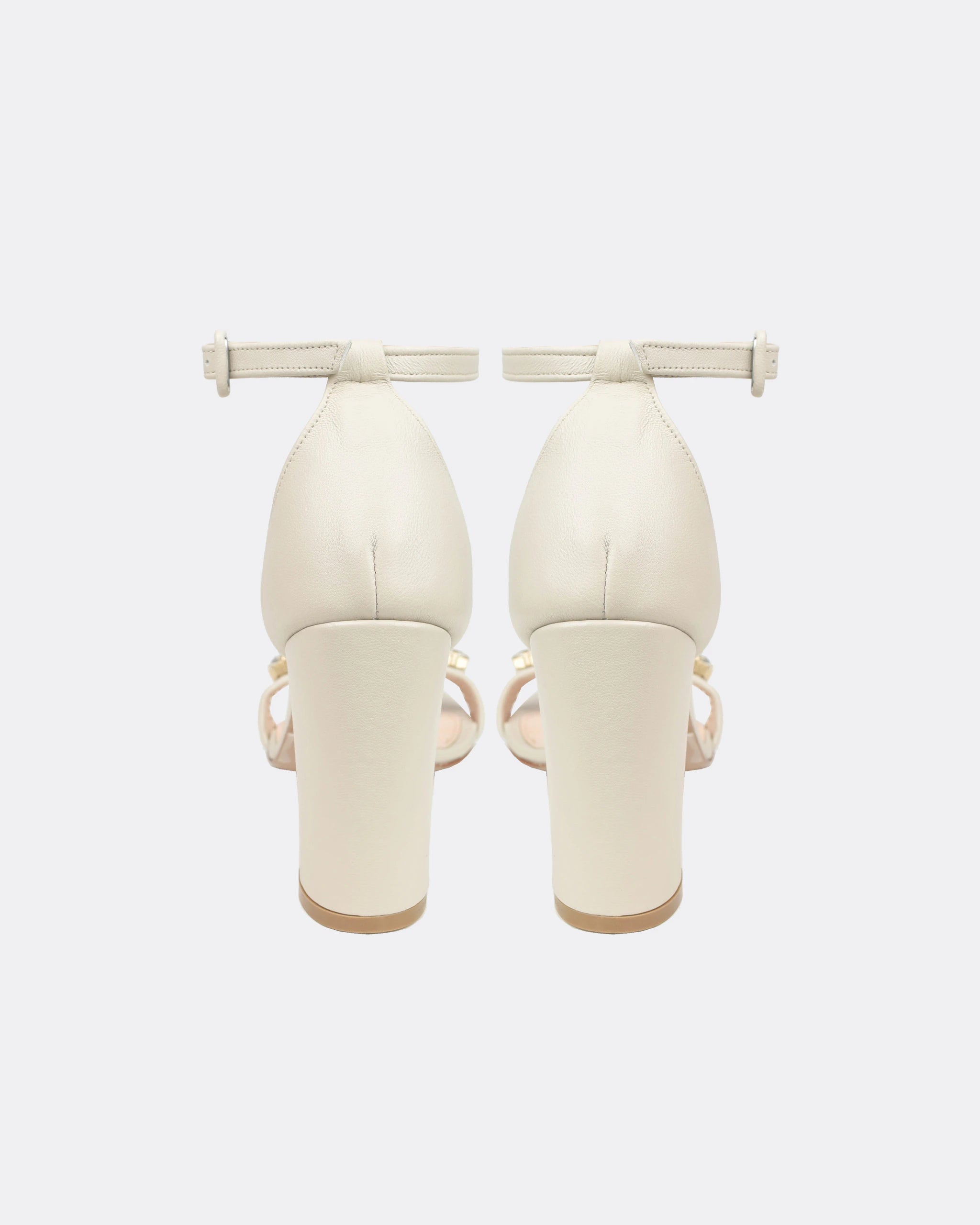 Sandalen mit 9cm Blockabsatz und Kristallen in Champagne Ansicht hinten